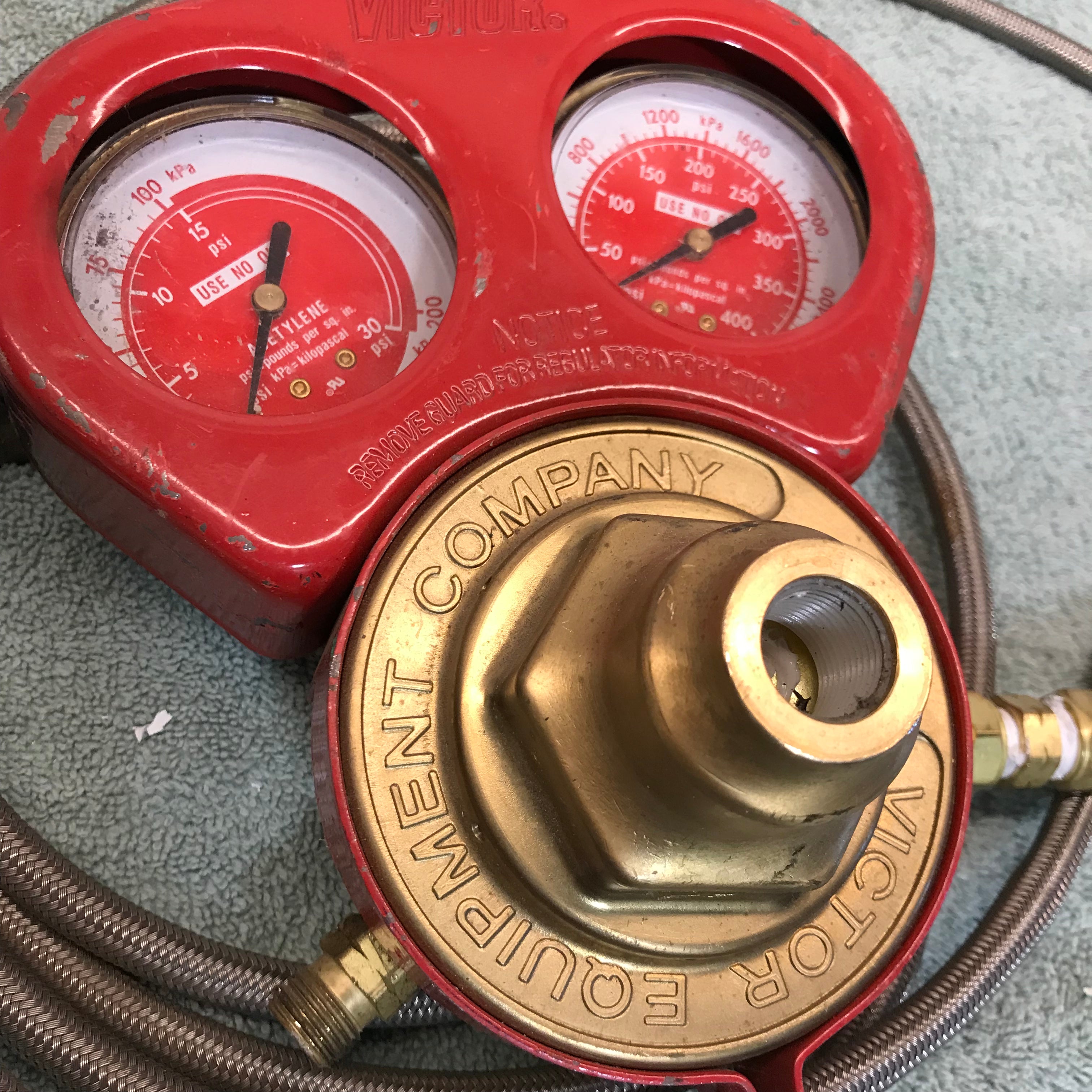 Victor Compressed Gas Regulator