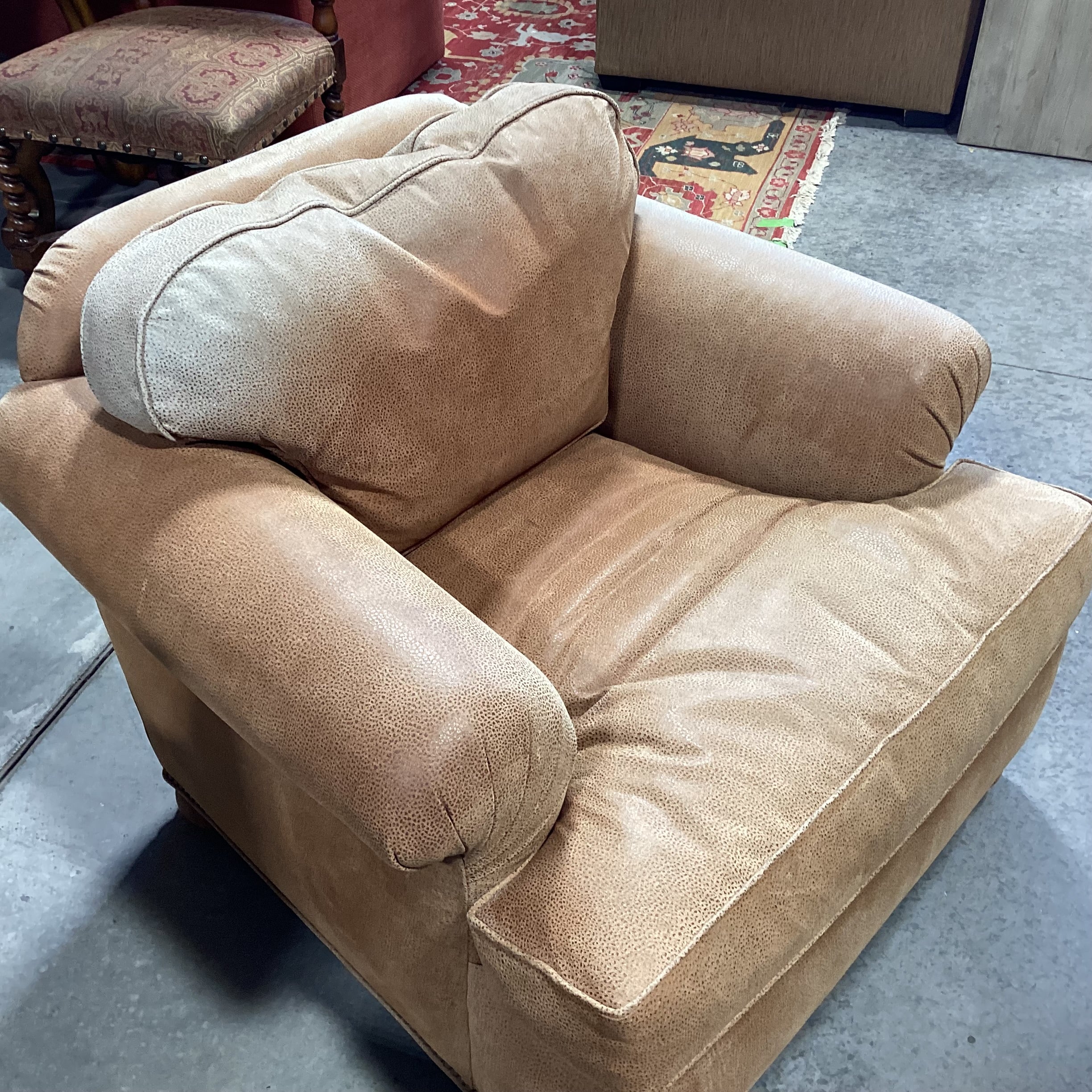 D Langston Tan Textured Leather Nailhead Down Mix Chair 40"x 38"x 30"