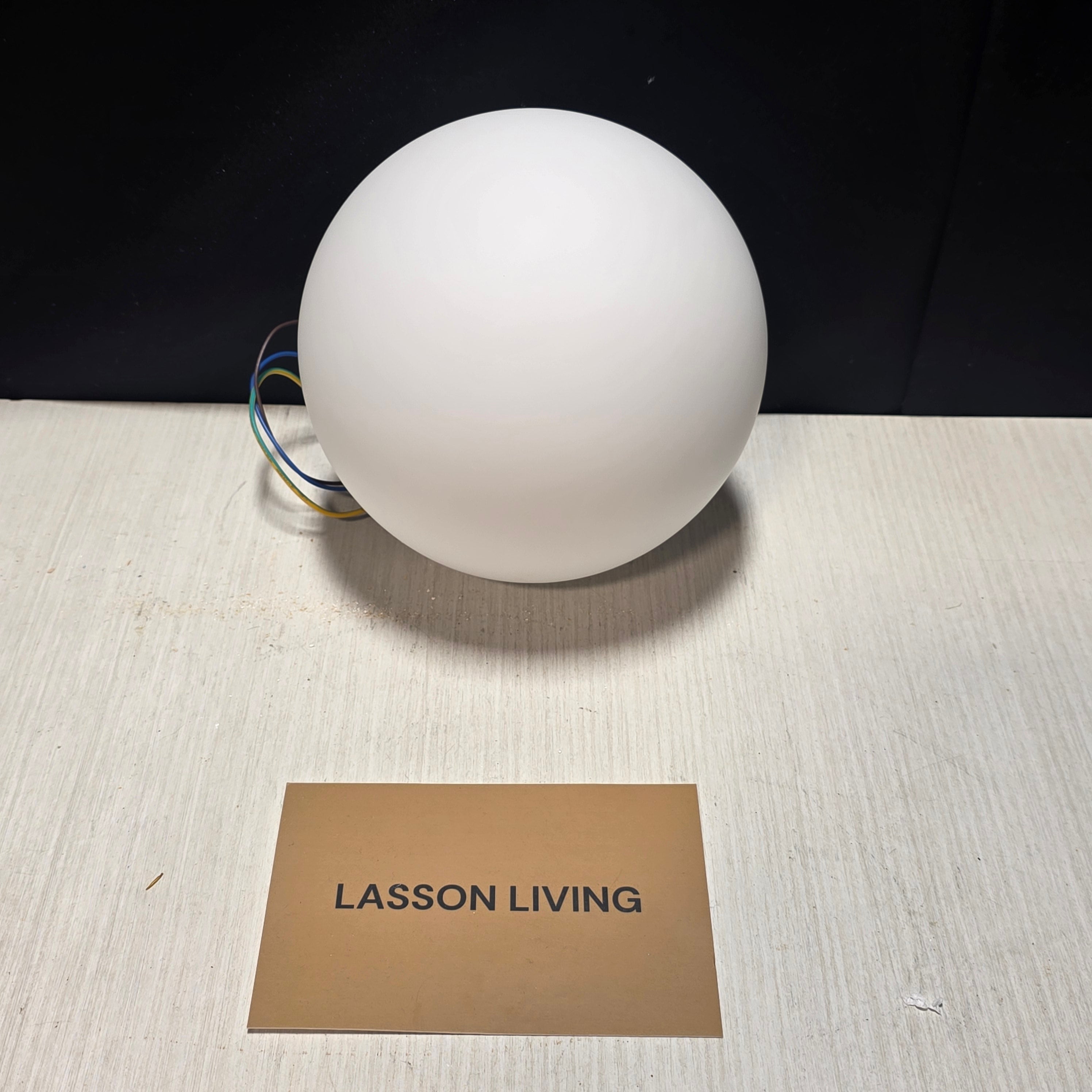 BRAND NEW Lasson Living Minimalist Glob 6"D