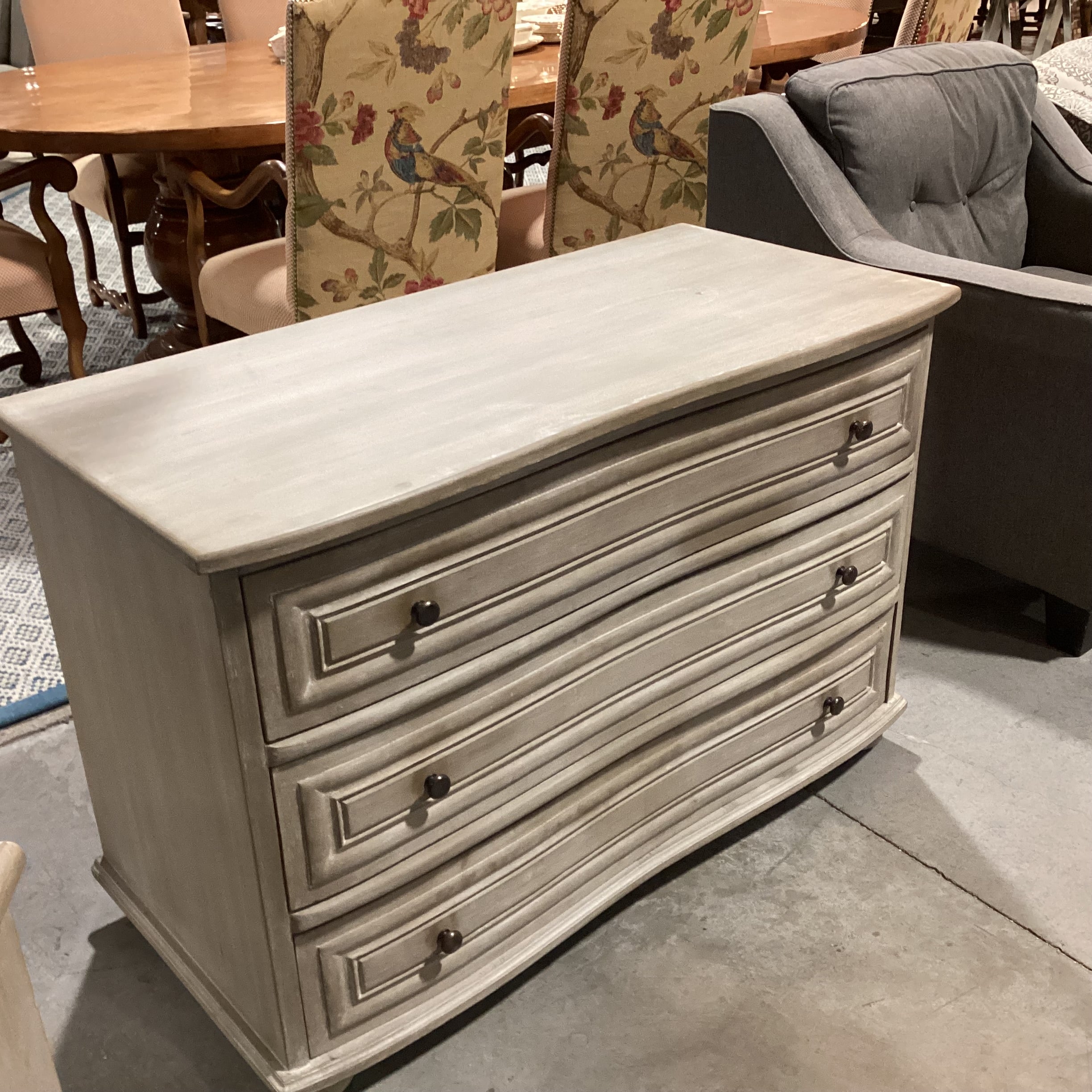 Noir Furniture Lauren Grey Wash Finish Curved Carved Front 3 Drawer Chest 45.5"x 22"x 30"