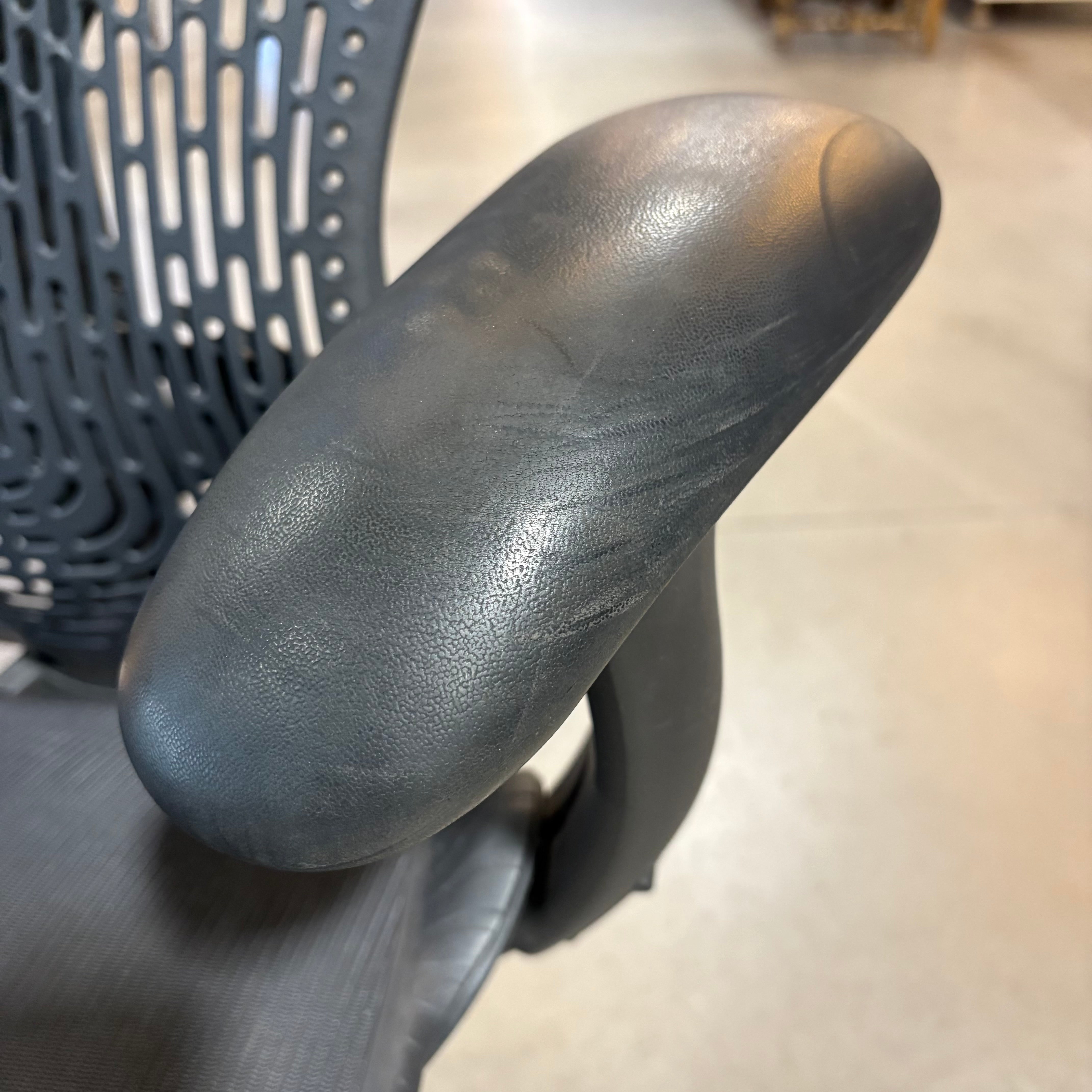 Herman Miller Mirra 2 Black Mesh Triflex Office Chairs 30"x 18.5"x 44"