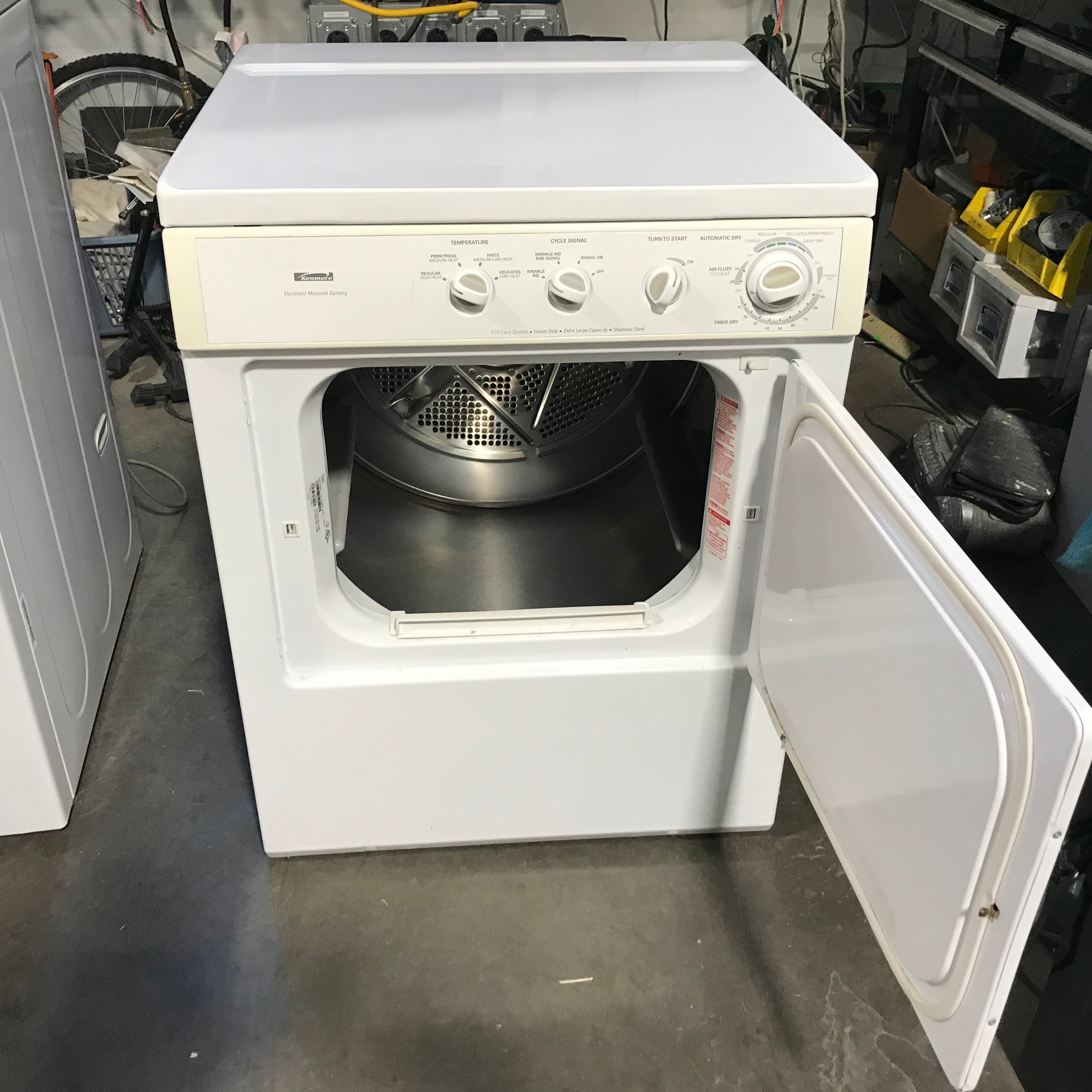 Kenmore White Electric Dryer 27"x 26"x 36"