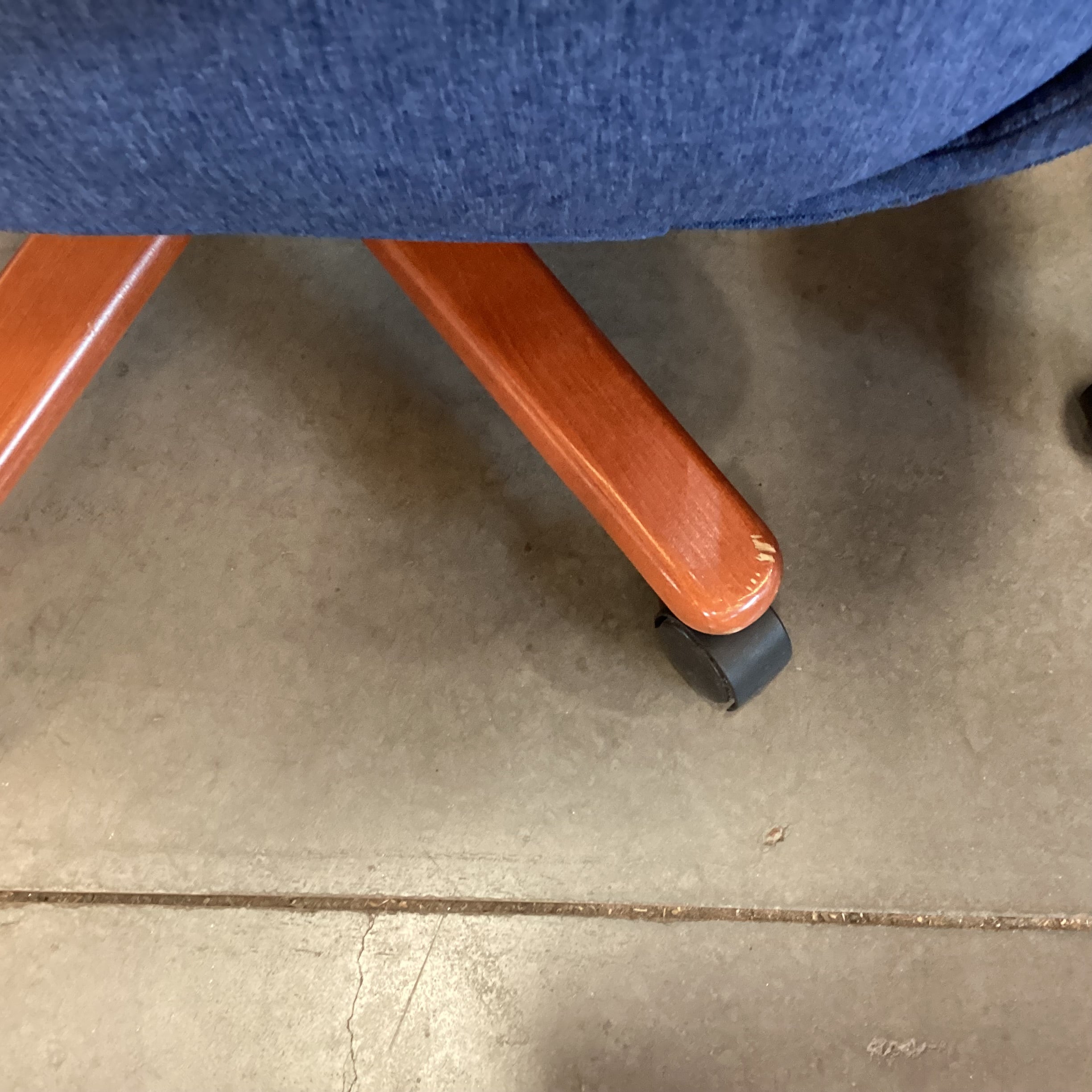 Set of 4 Denim Style Upholstered with Wood & Castered Adjustable Height Game Dining Chairs 27"x 26"x 33.5"