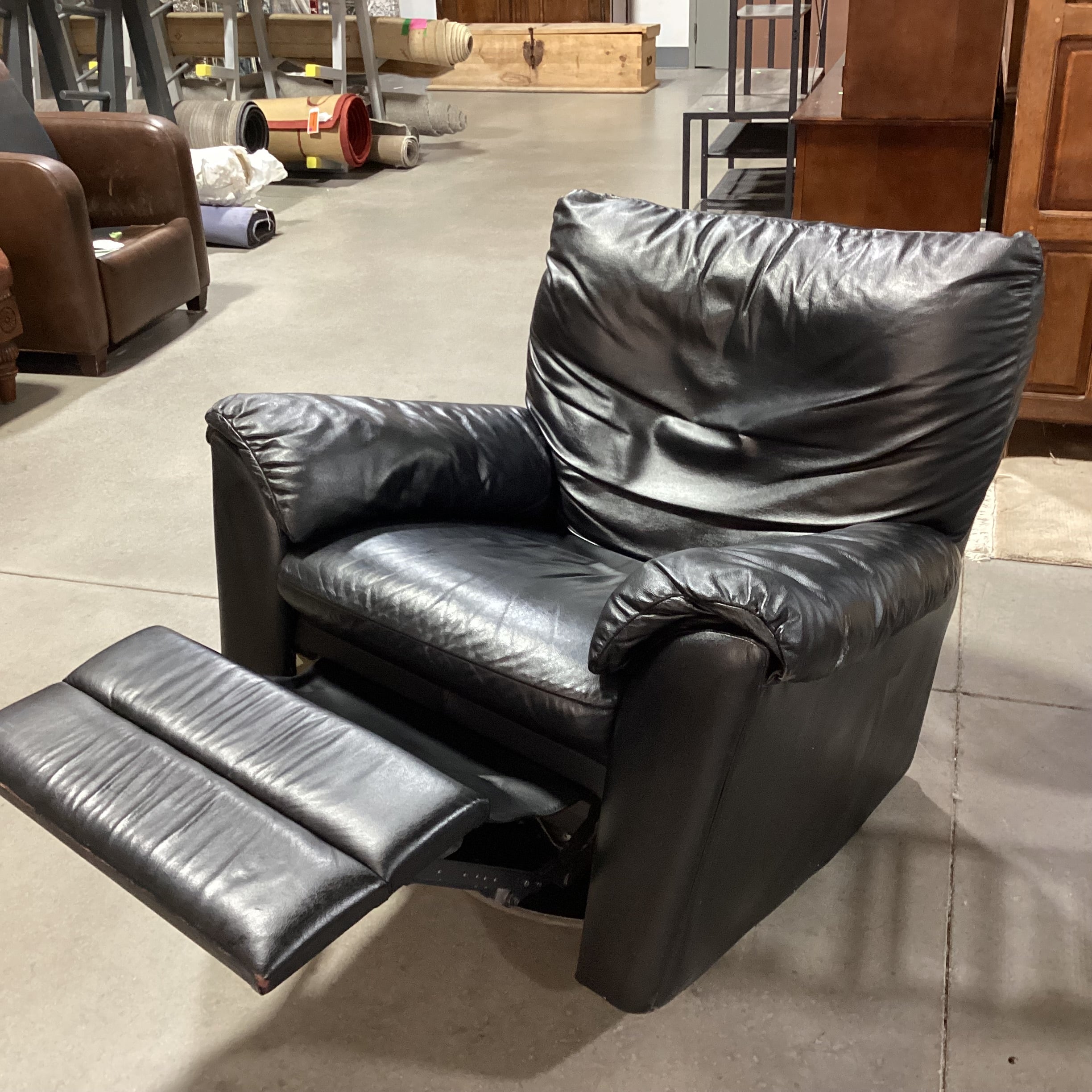 Vintage Italian Black Leather Swivel Rock Recliner Chair 39"x 34"x 67"x 37"