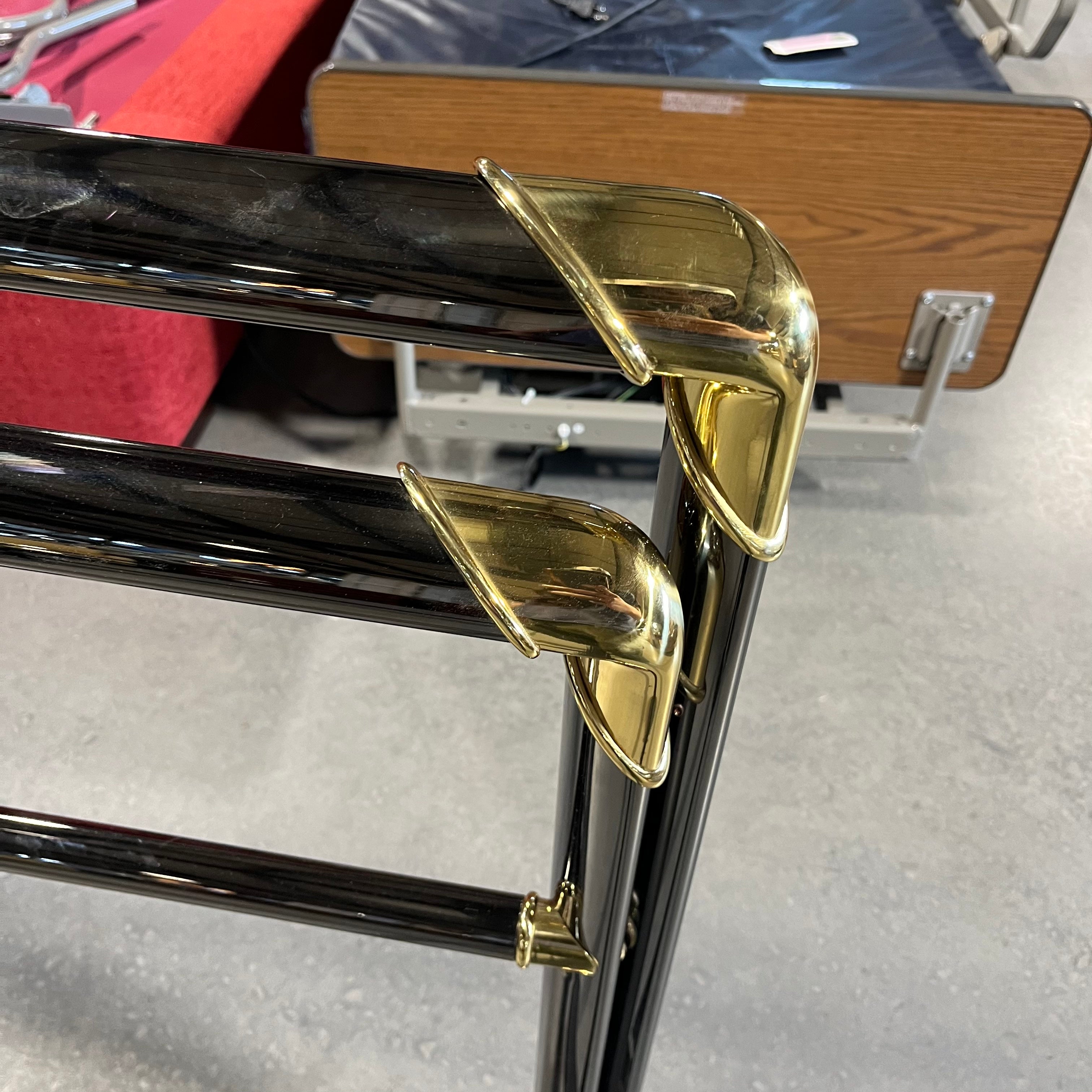 Queen Metal Bed Set With Brass Accents 64"x 89"x 38"