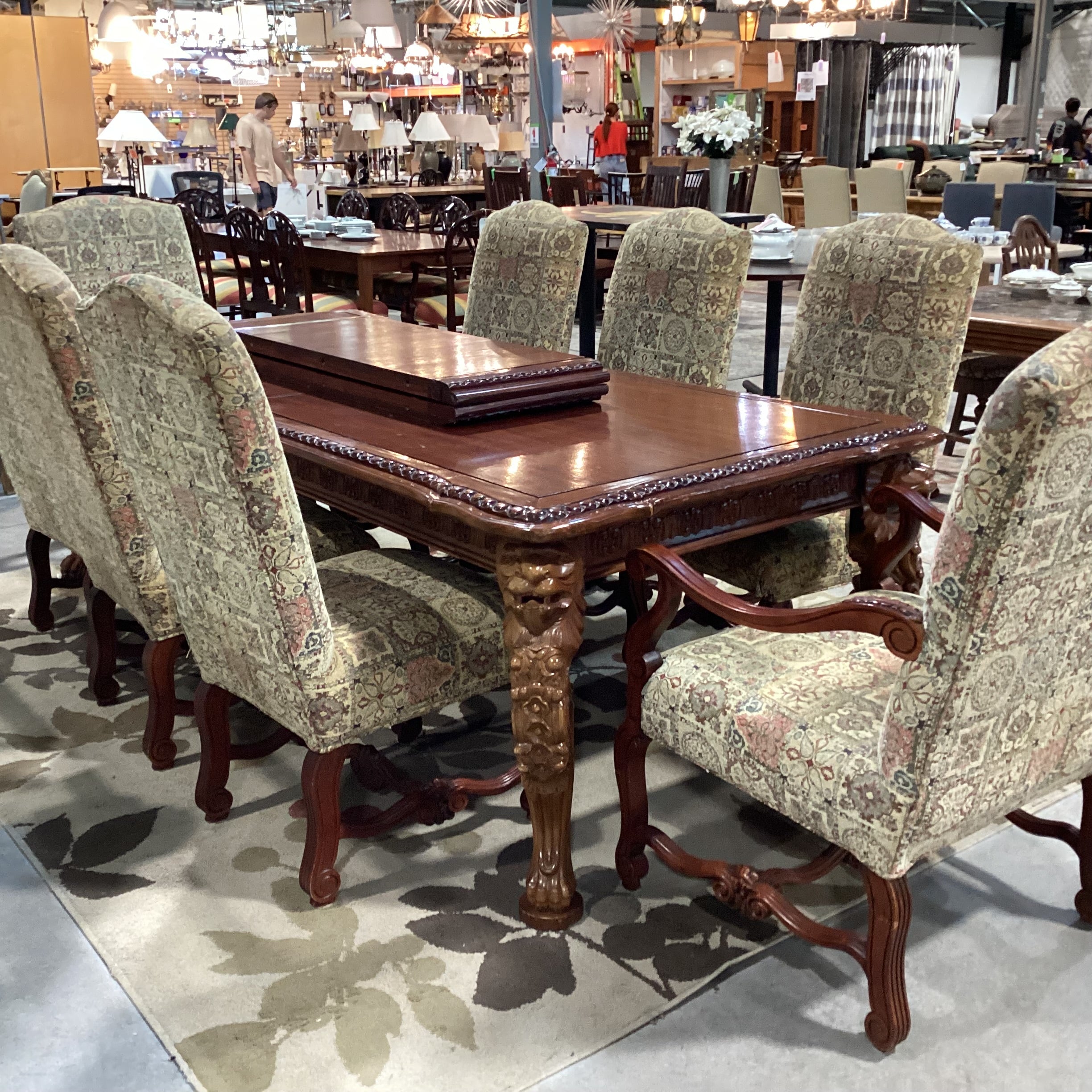 White Rose Ornate Carved Lionshead 2 Leaves Table with 8 Chairs Dining Set 102" to 138"x 48"x 31.5"