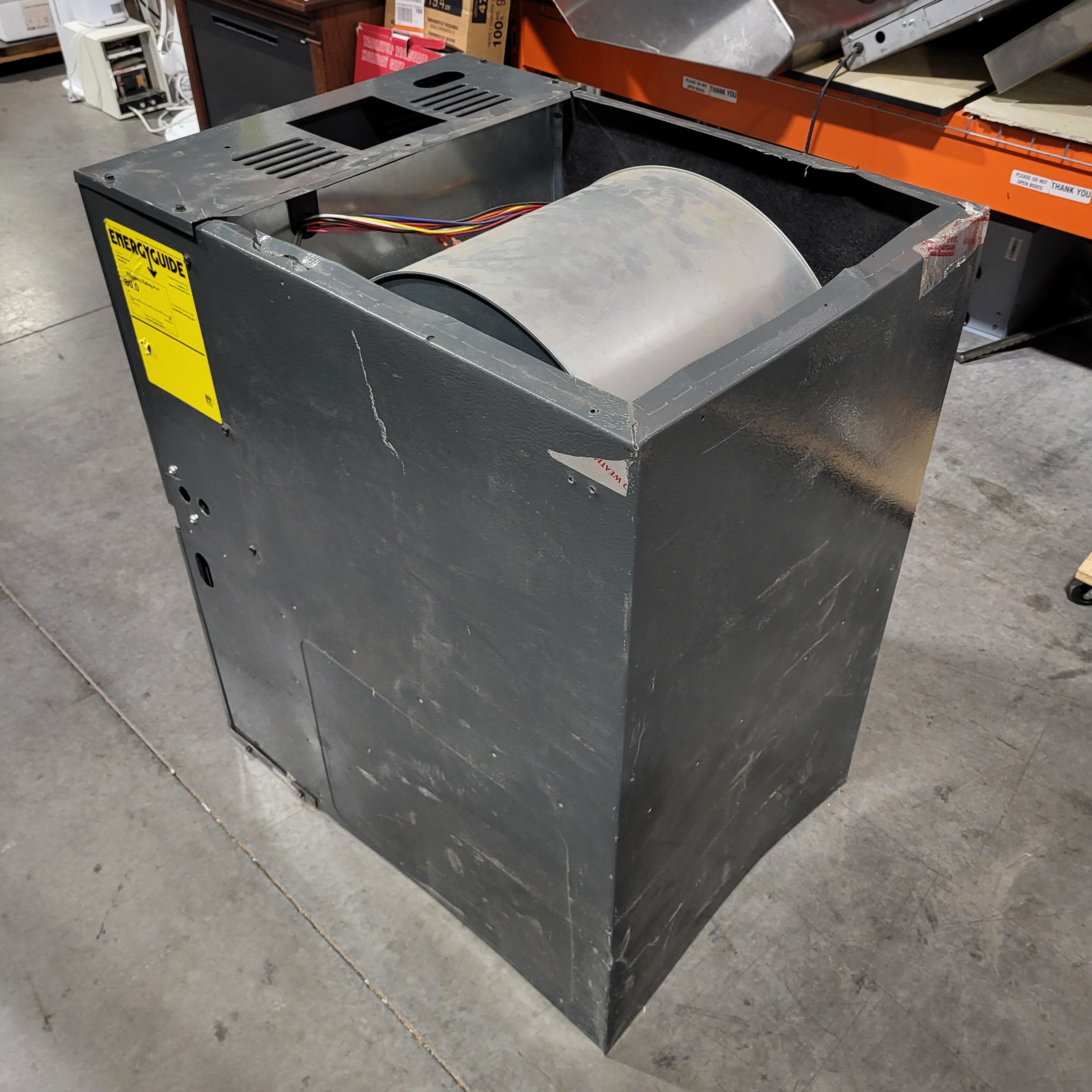 Goodman Manufacturing Natural Gas Furnace 21"x 28.5"x 34"