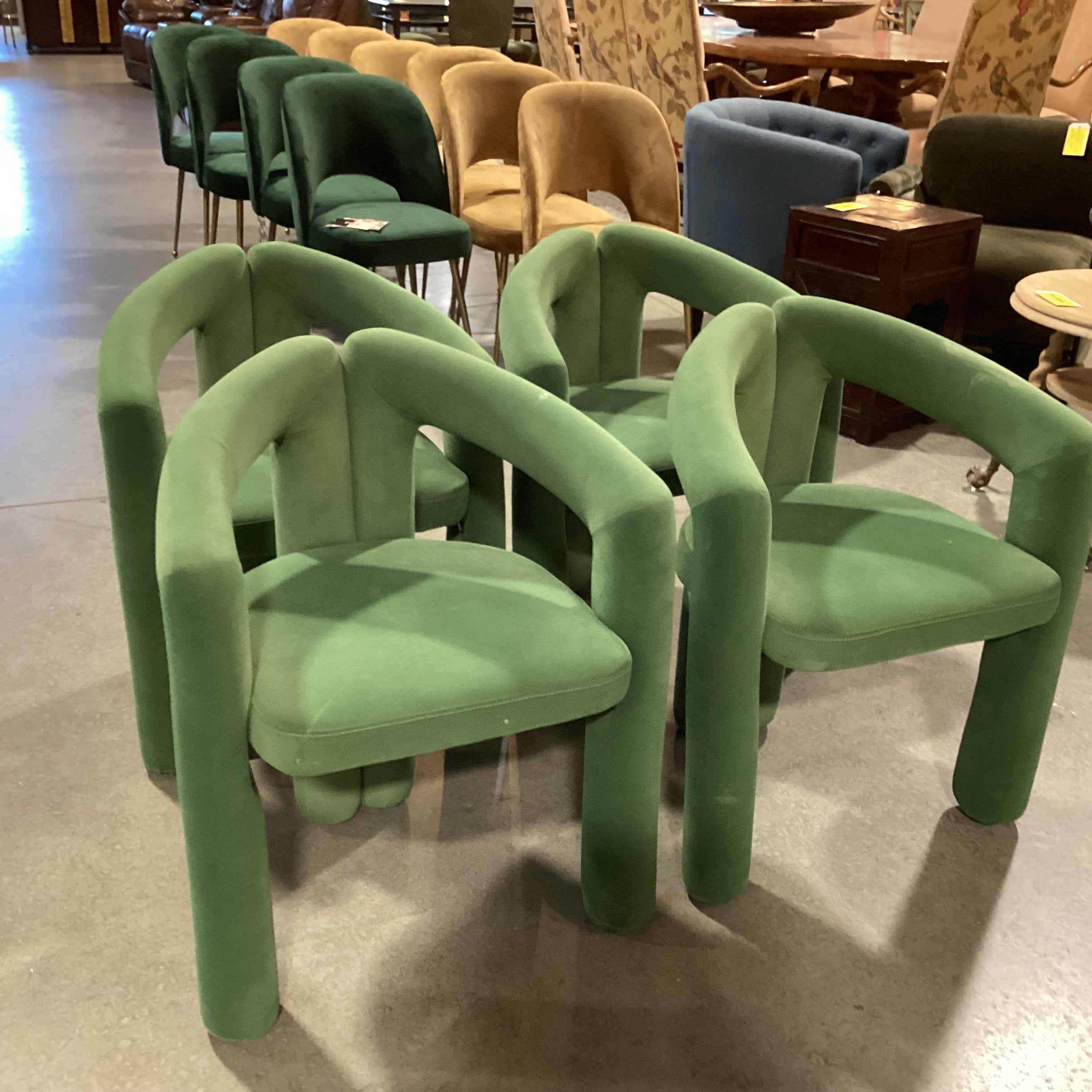 SET of 4 Mid Century Style Green Velvet Dining Chairs 24"x 20"x 29"