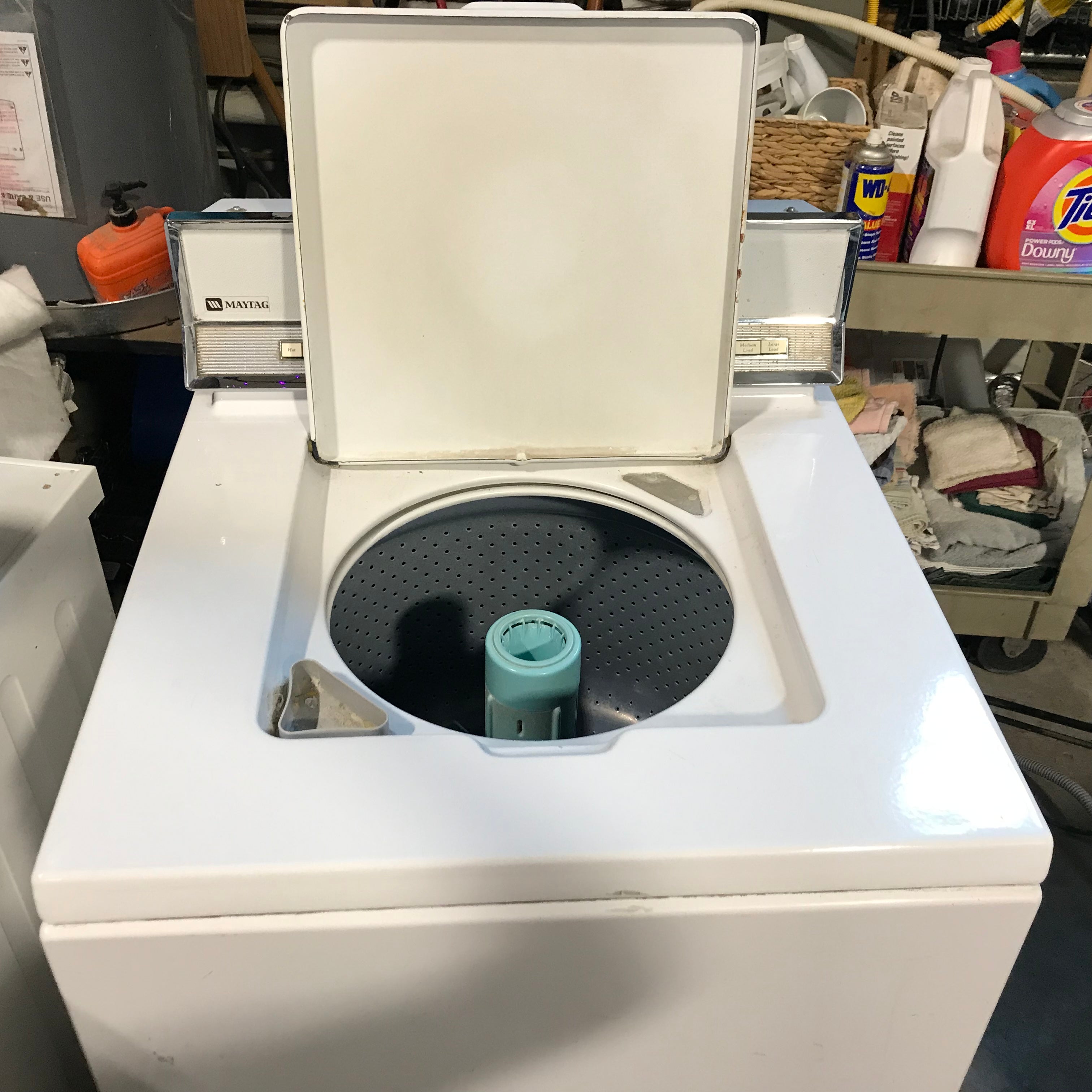 Maytag Vintage 70's Top-Load White Washer 26"x 27"x 44" (Old Works Great)