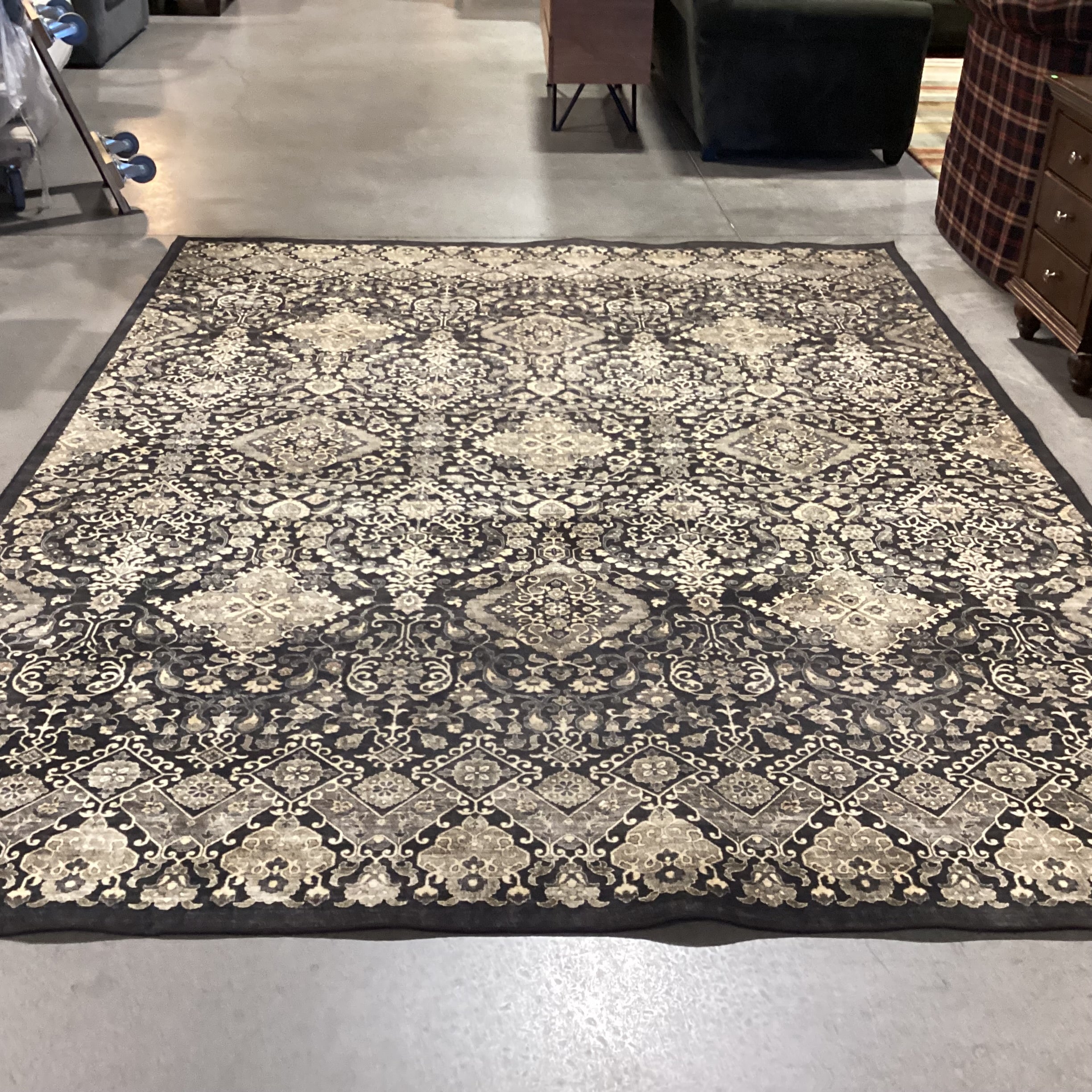Charcoal & Cream Ornate Floral Rug 7'11''x 10'