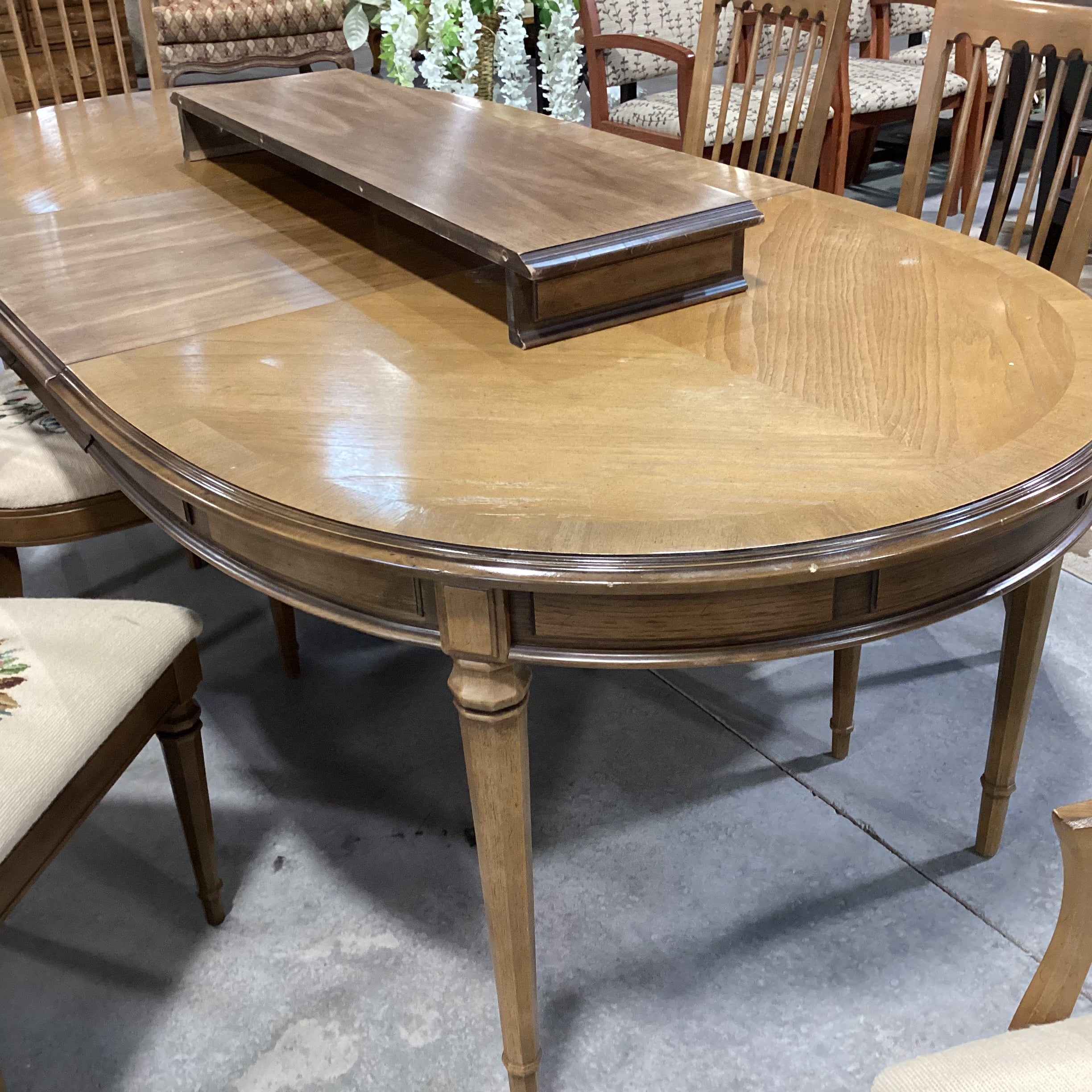 Vintage Drexel Carved Wood & Veneer 3 Leaf Table with 6 Needlepoint Chairs Dining Set 64" to 100"x 44"x 29.5"