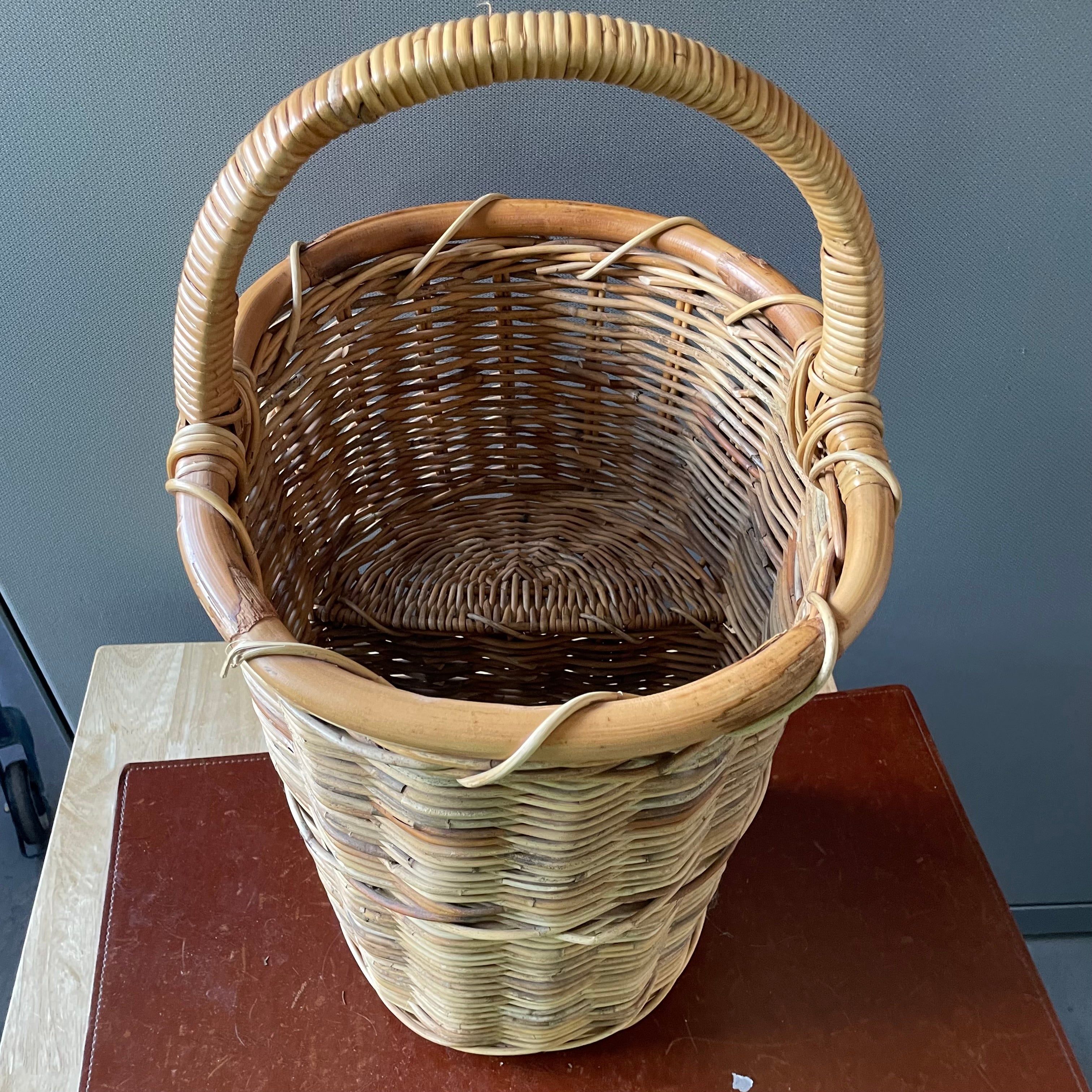 Vintage Wicker Woven Staircase Basket, 13.5"x 12.75"