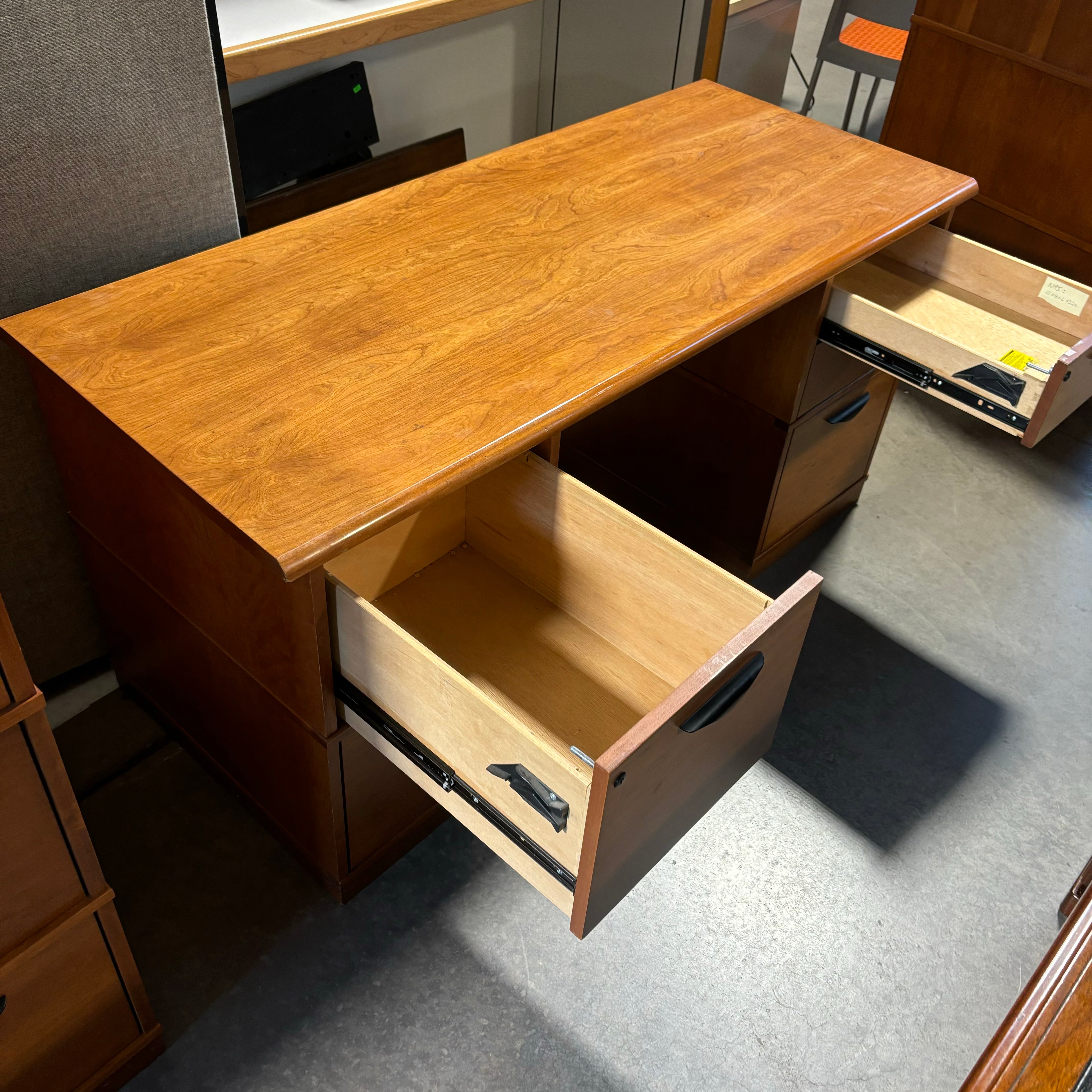 Lizell Quality Furniture Cherry Wood 5 Drawer Desk 60"x 25"x 29"