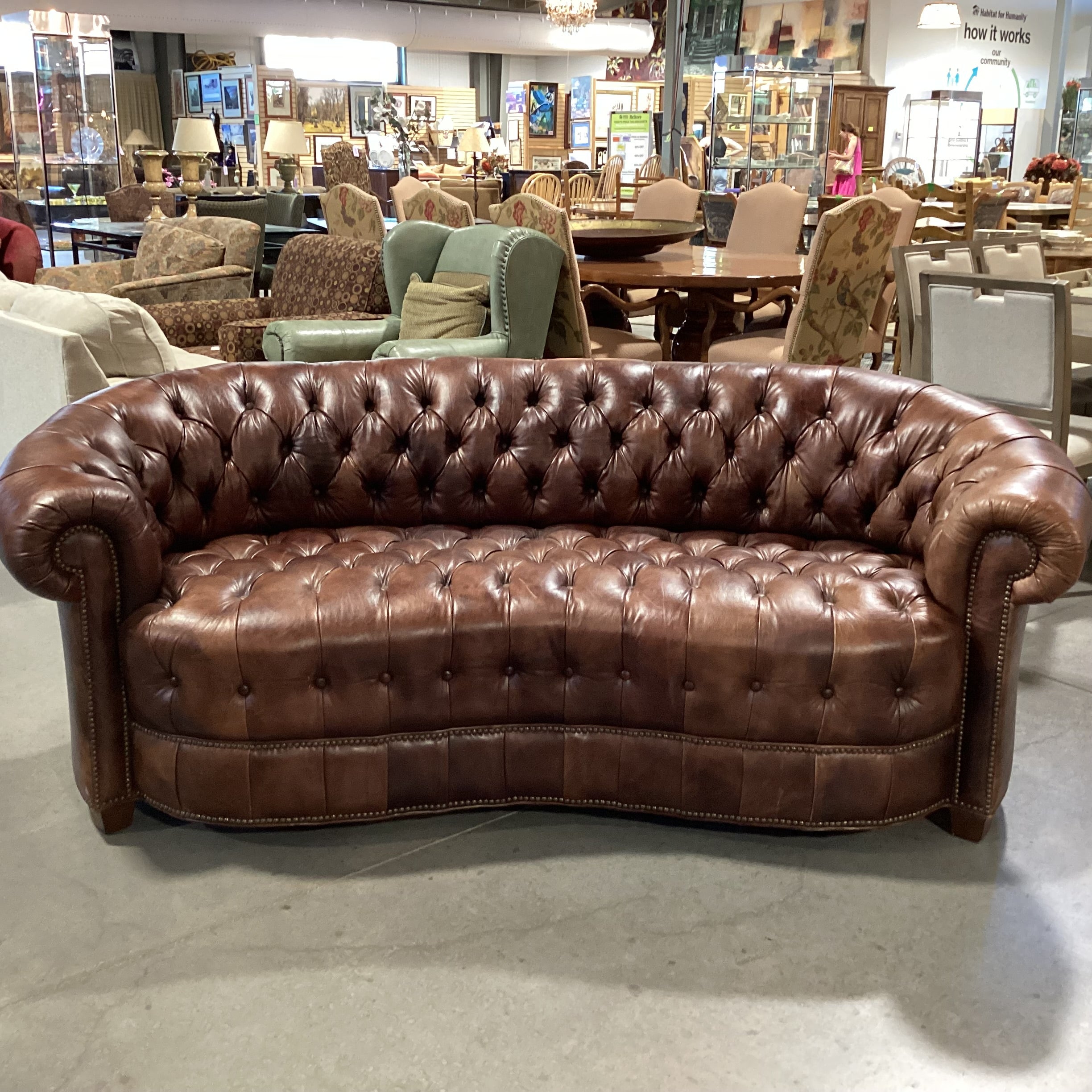Henredon Rolled Arm English Style Button Tufted Leather Nailhead Sofa 87"x 44"x 33"