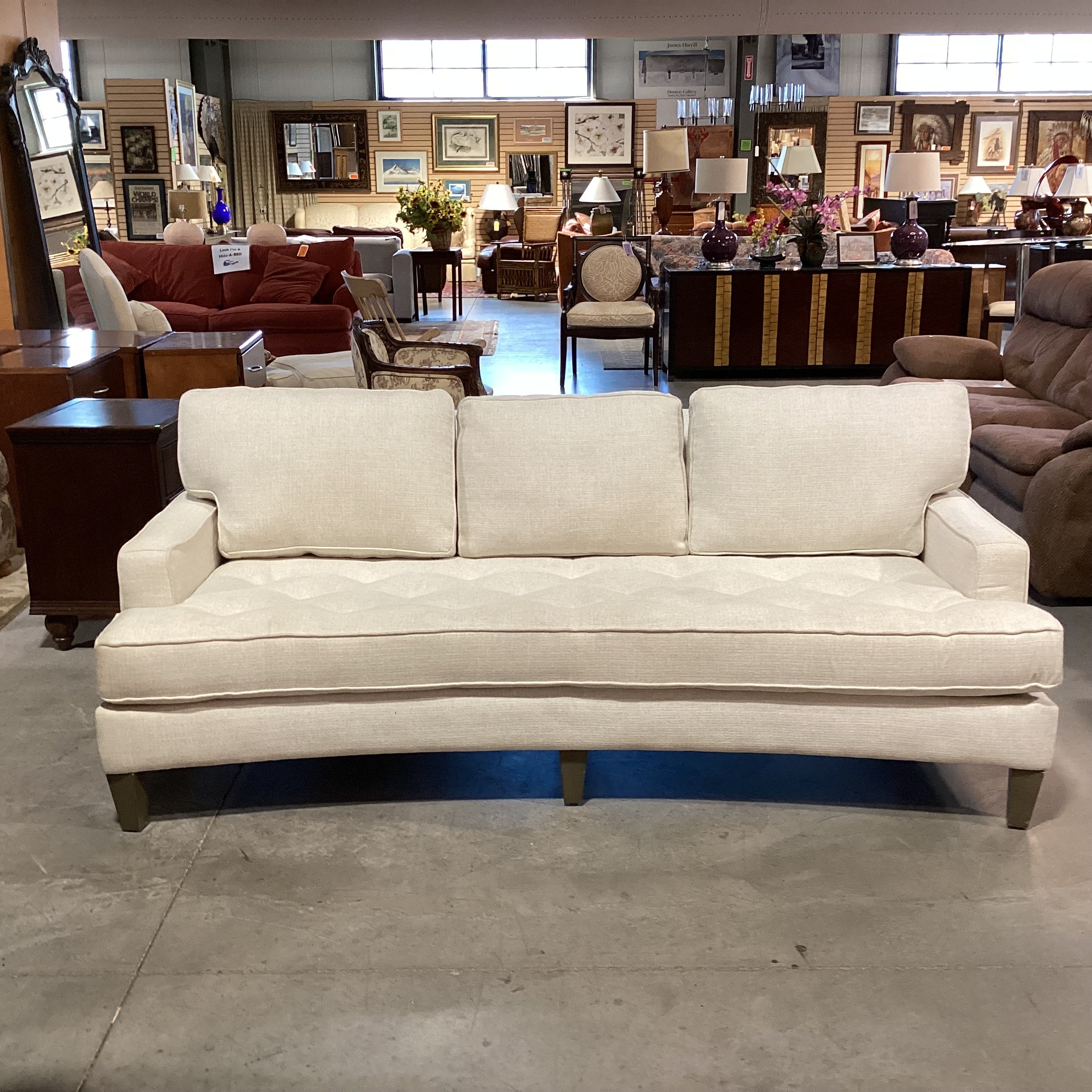 Havertys Fine Furniture Cream Woven Button Tufted Seat Curved Sofa 83"x 40"x 31"