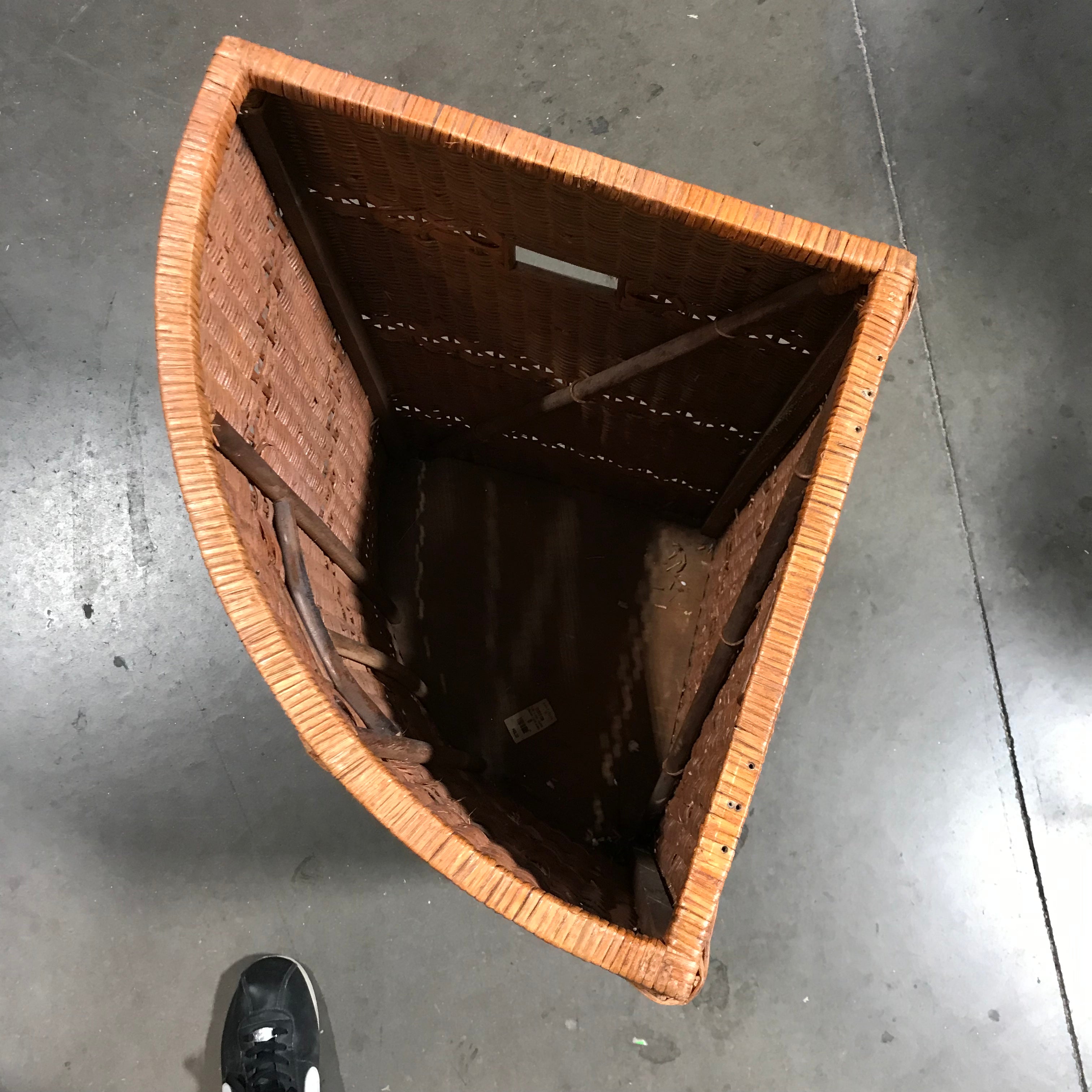 Rattan Corner Hamper Basket