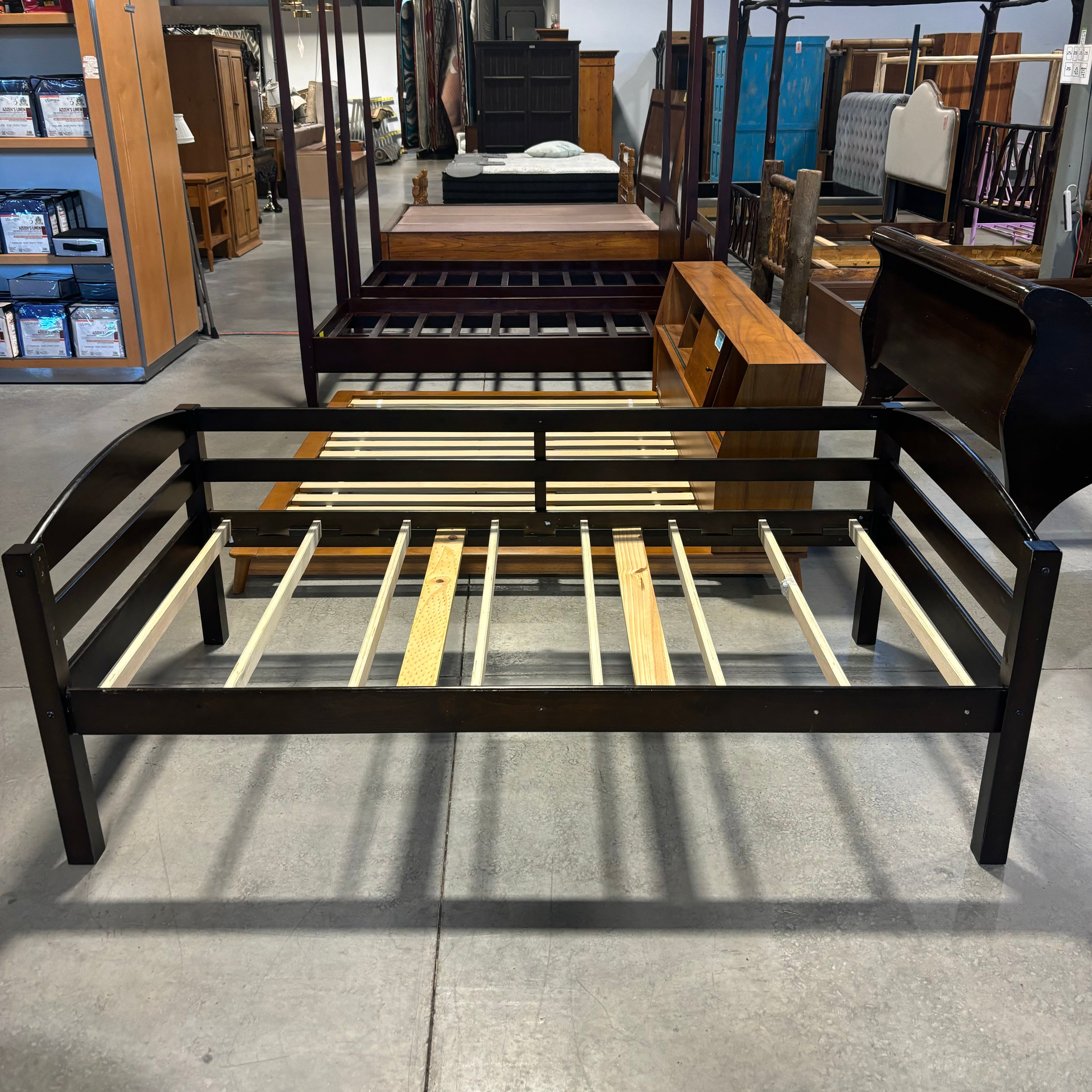 TWIN Dark Finish Wood Day Bed 42"x 79"x 29"