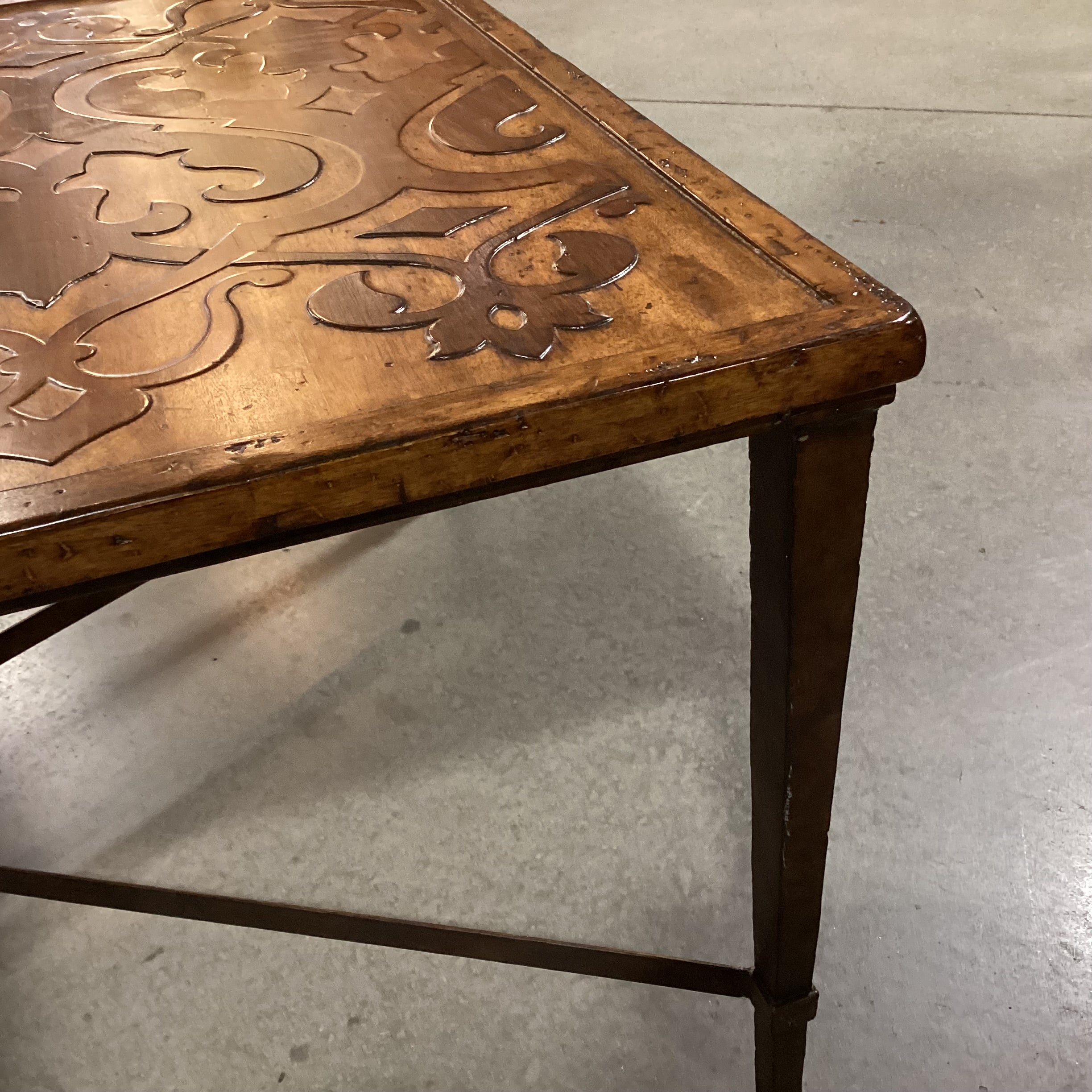 Ornate Hand Carved 2 Tone Distressed Wood & Iron X Stretcher Base Coffee Table 50"x 31"x 20"