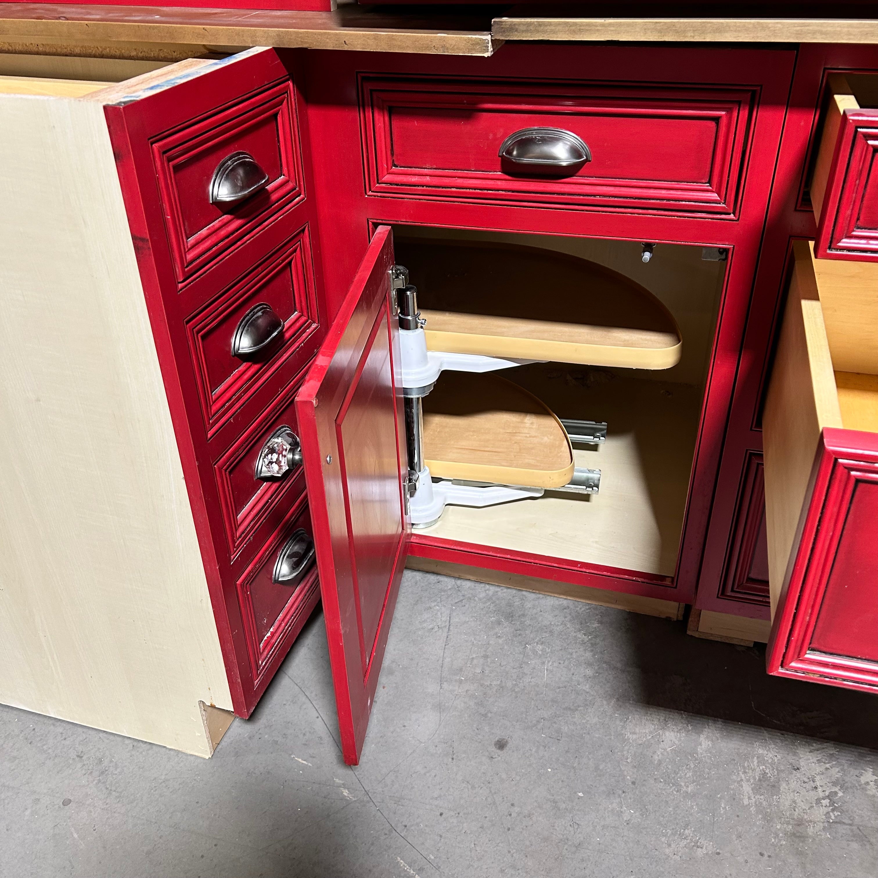 17 Piece Red Stained Cabinet Set 9 Uppers 8 Lowers 1 Over Fridge