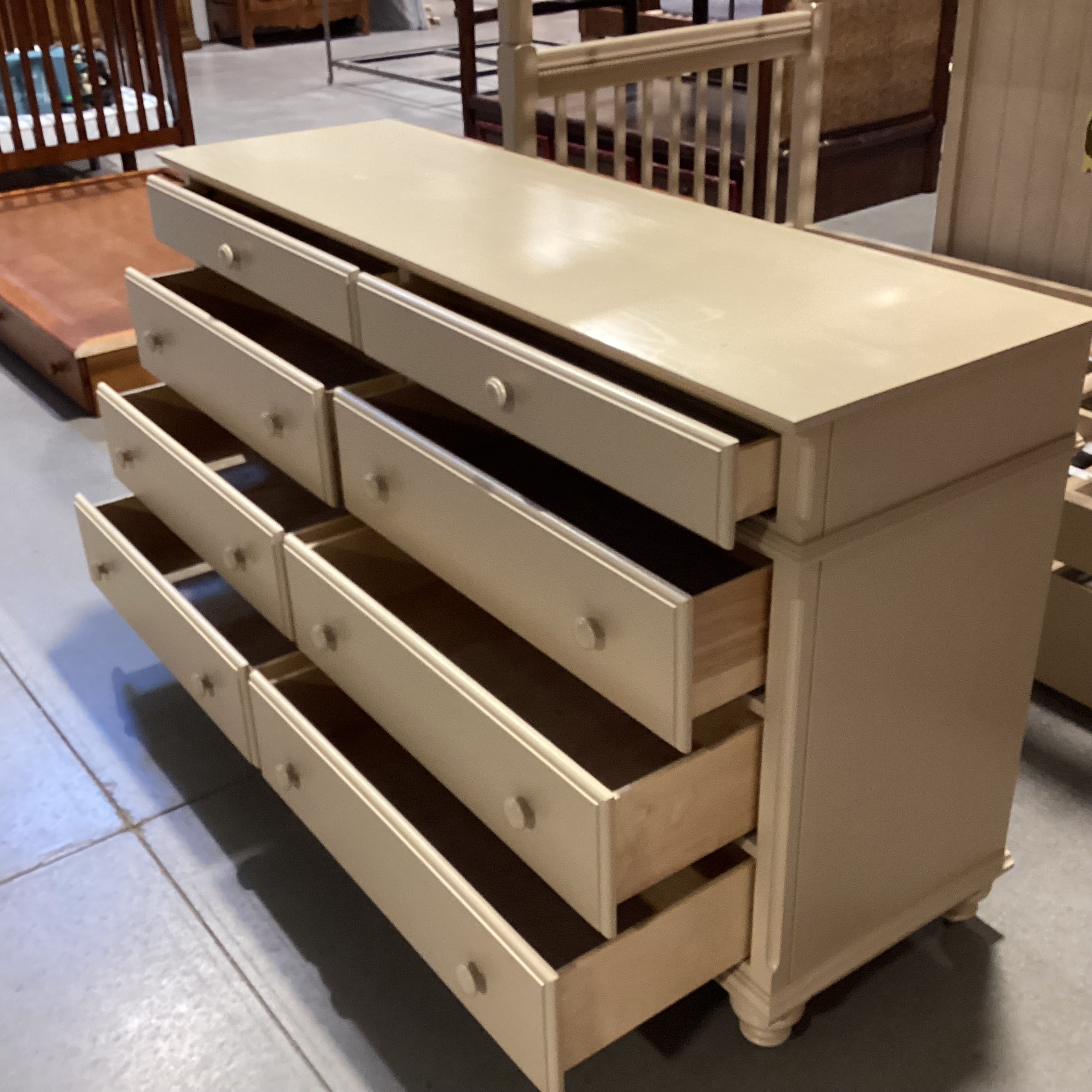 Vermont Tubbs Custom Crafted Sand Finish Carved Wood 8 Drawer Dresser 66"x 20"x 37"