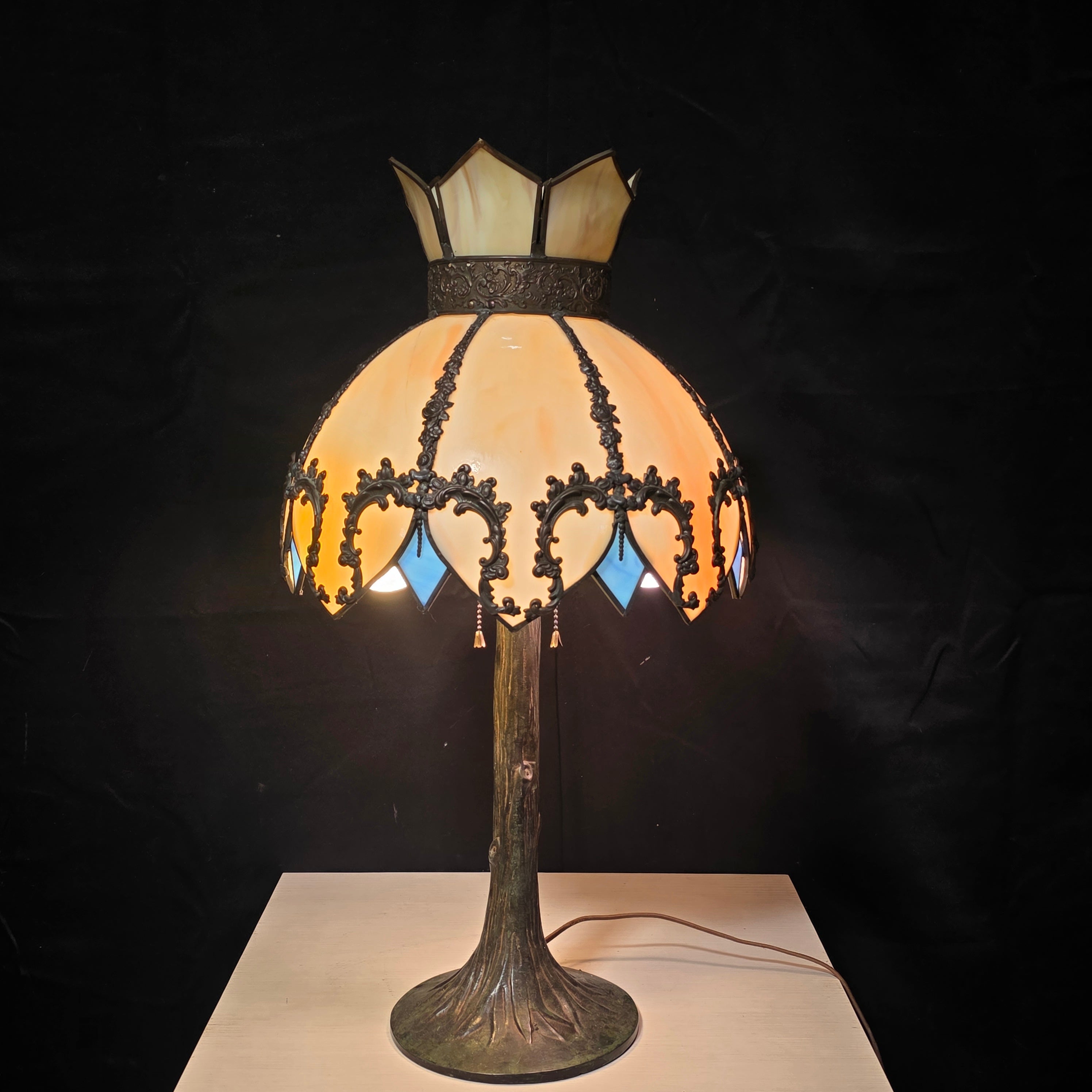 Unique Shape Antique Slag Glass (Cream, White & Blue) Tree Base Table Lamp 13.5"Dx26"
