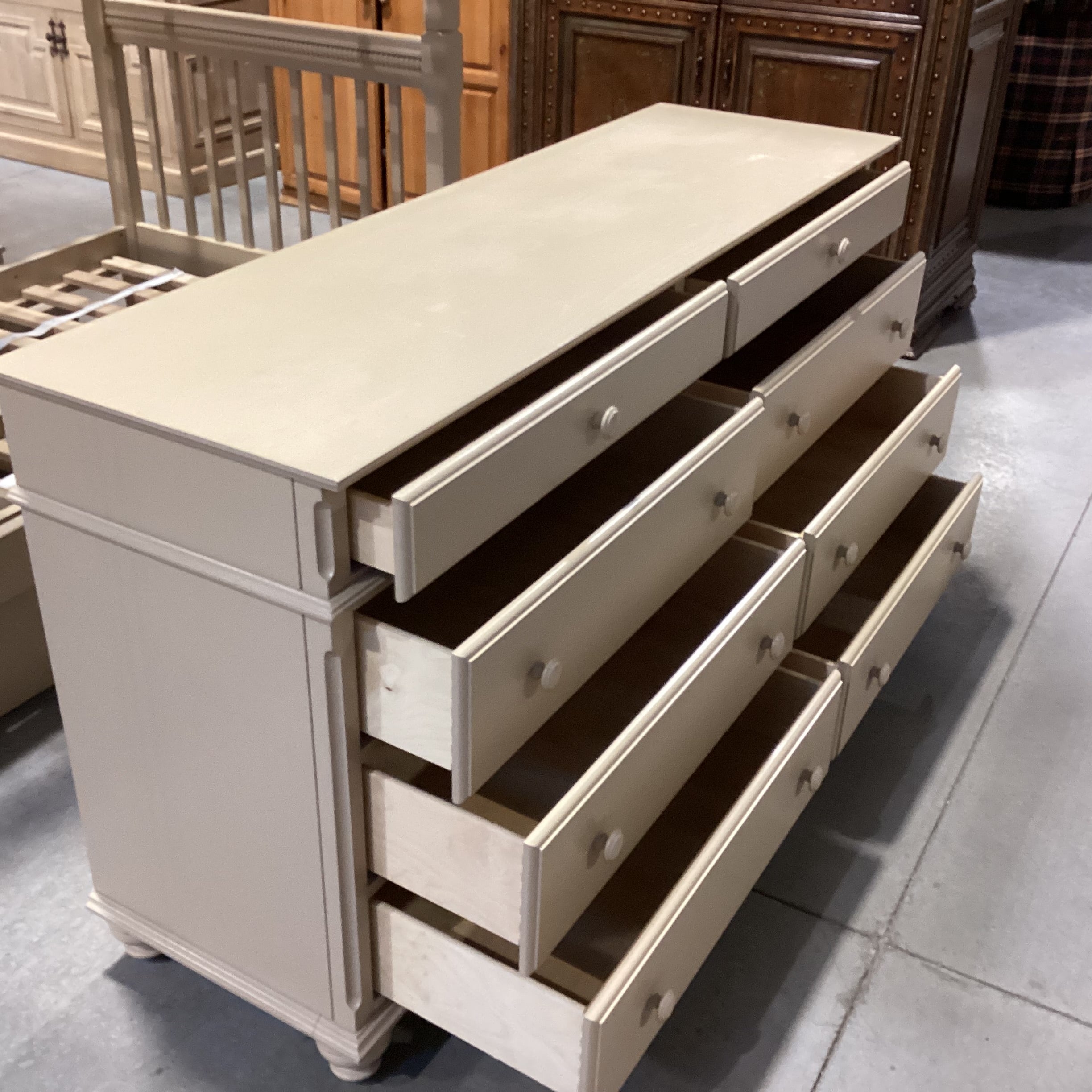 Vermont Tubbs Custom Crafted Sand Finish Carved Wood 8 Drawer Dresser 66"x 20"x 37"