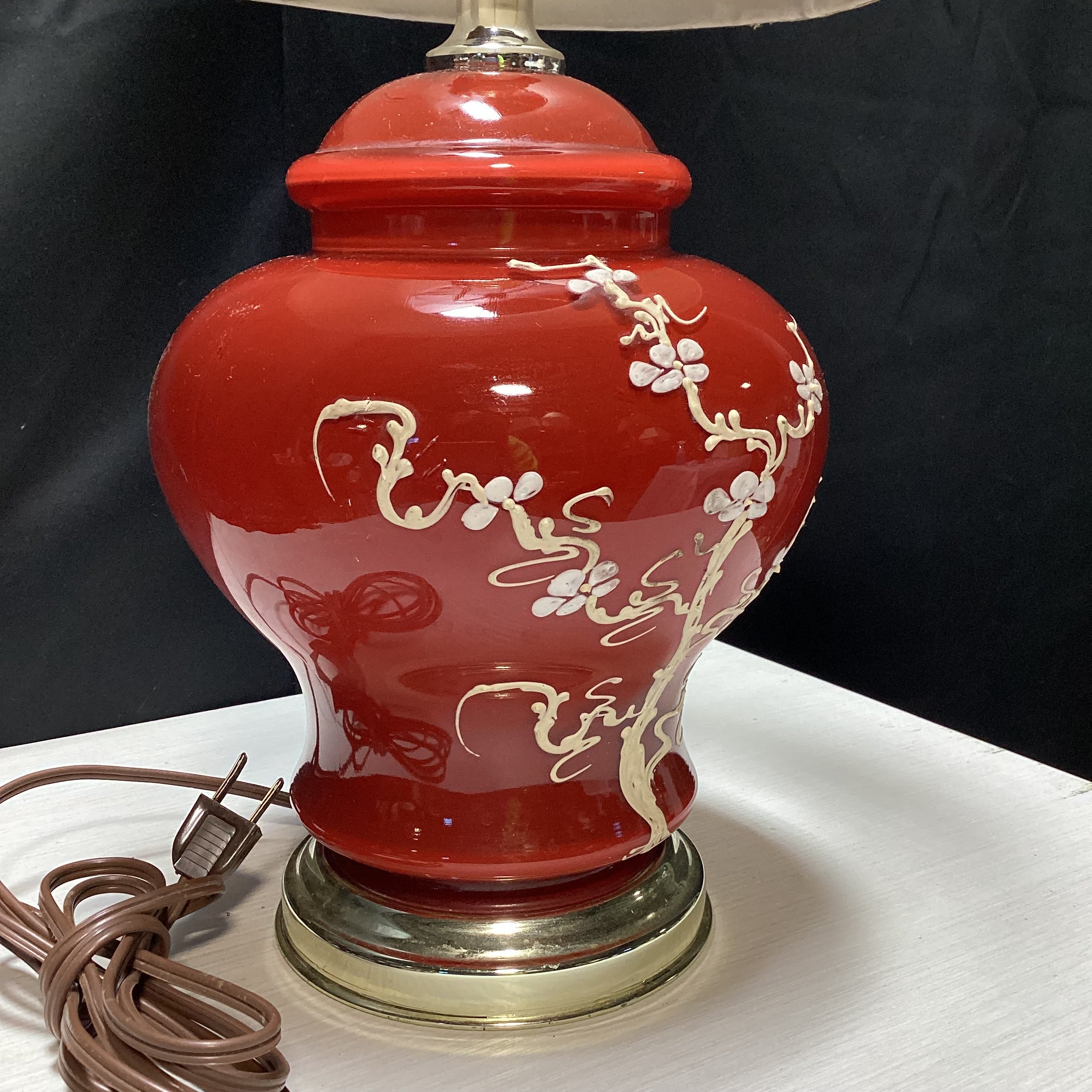 Traditional Chinoiserie Style Glass Lamp With Side Pleated Shade 5.5" x 9.5" x 20.5"