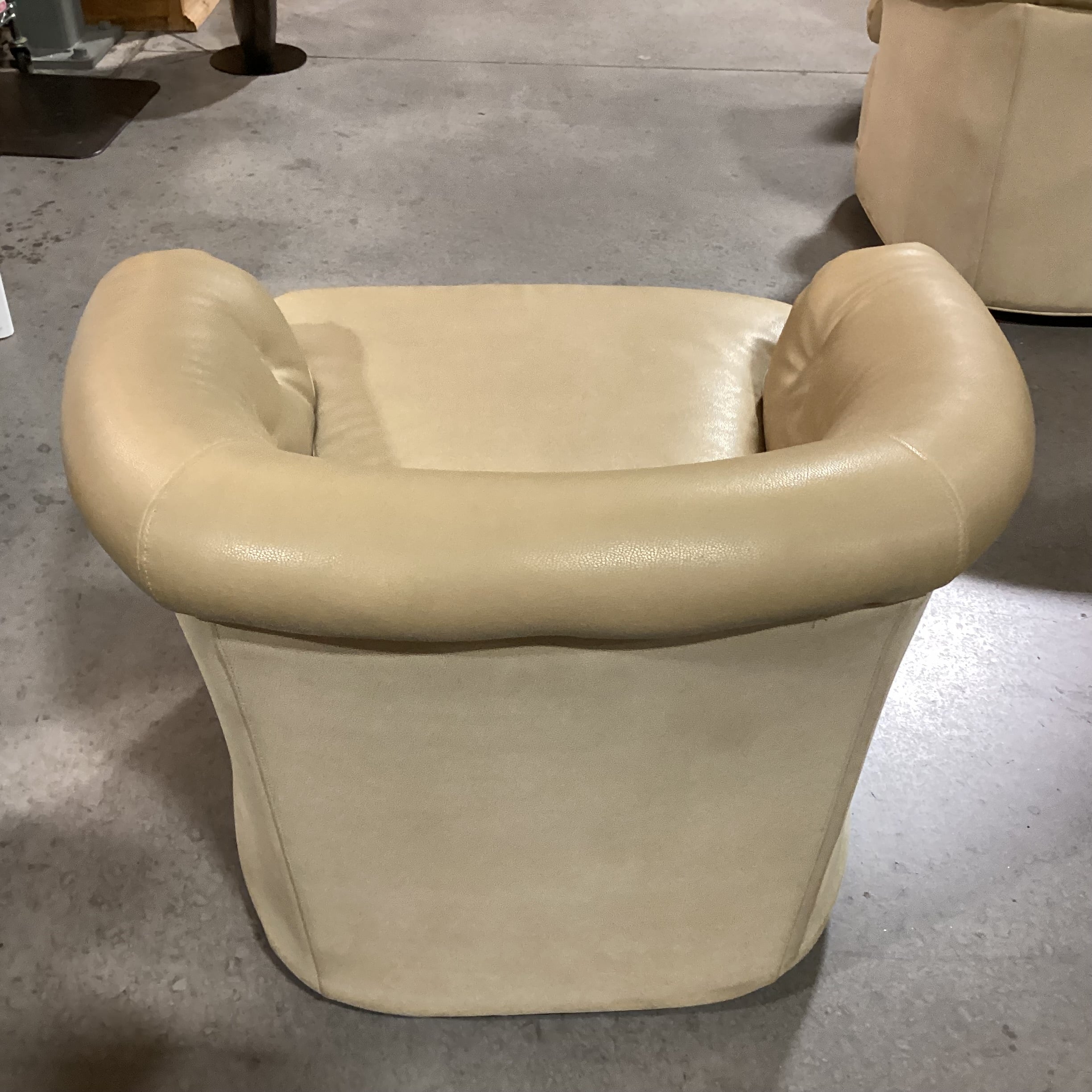 Blonde Faux Textured Leather Button Back Swivel Chair 36"x 34"x 27"