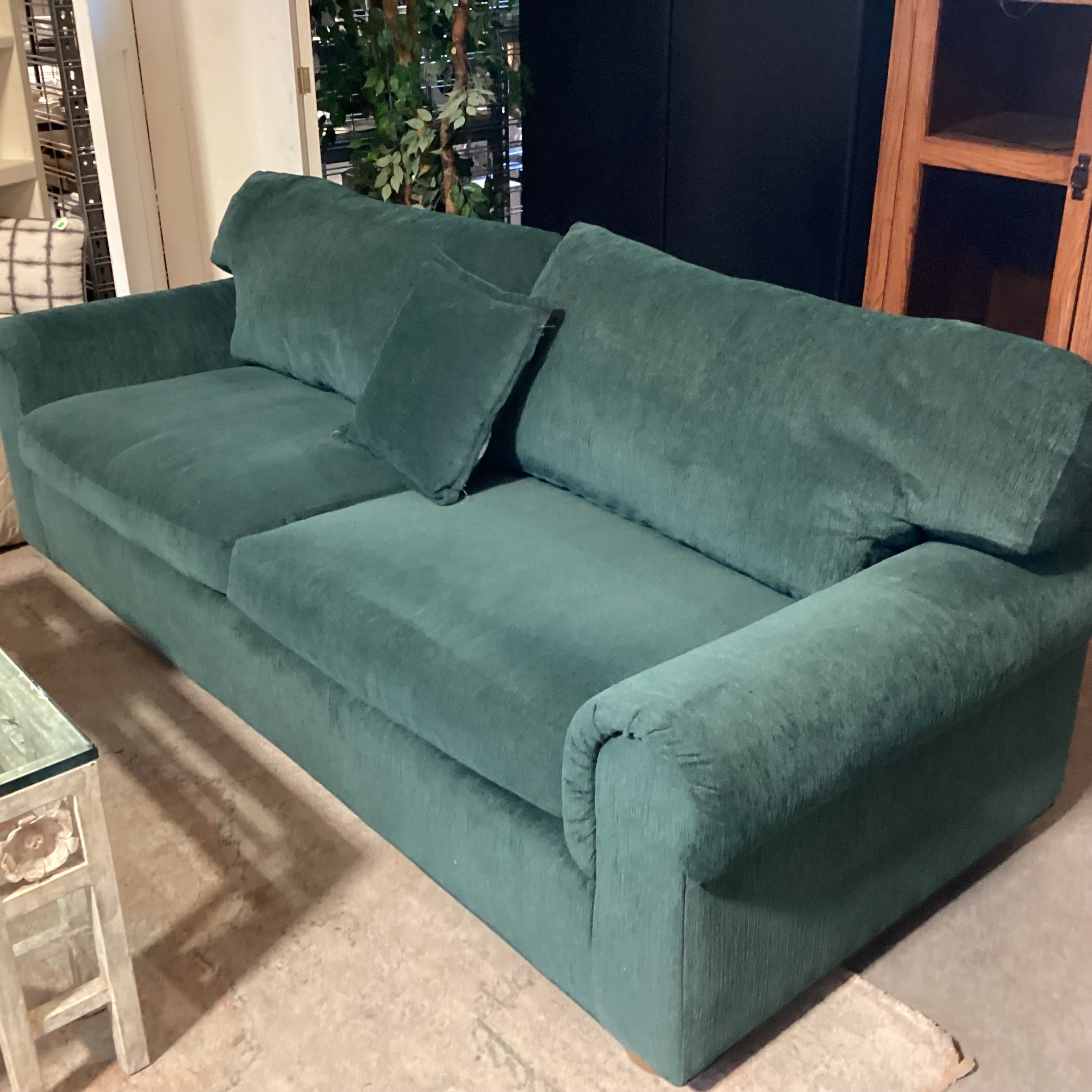 Wesley Hall Green Woven Roll Arm Sofa 87"x 37"x 30"