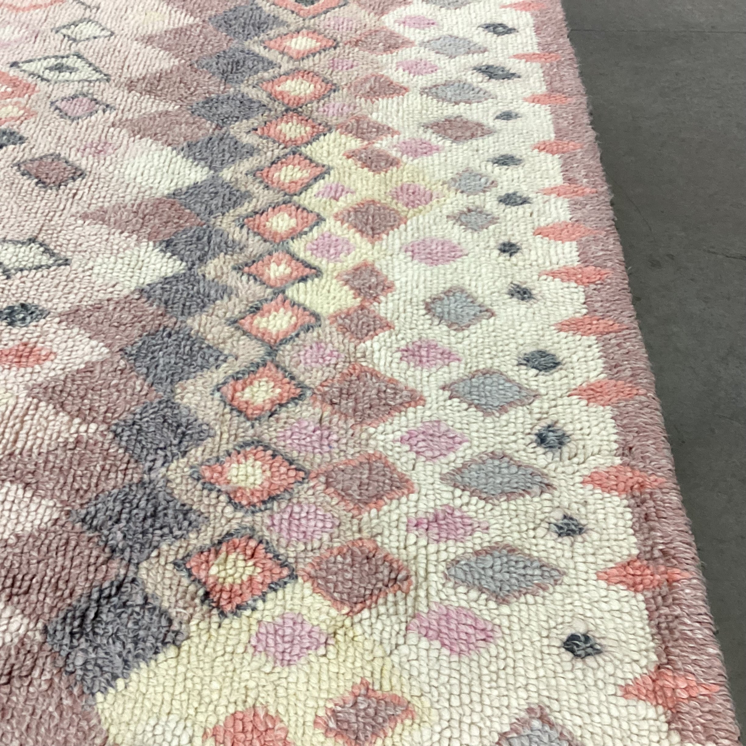 Opal House Cream Coral Pink & Grey Diamond Pattern Wool Rug 7'x 10'