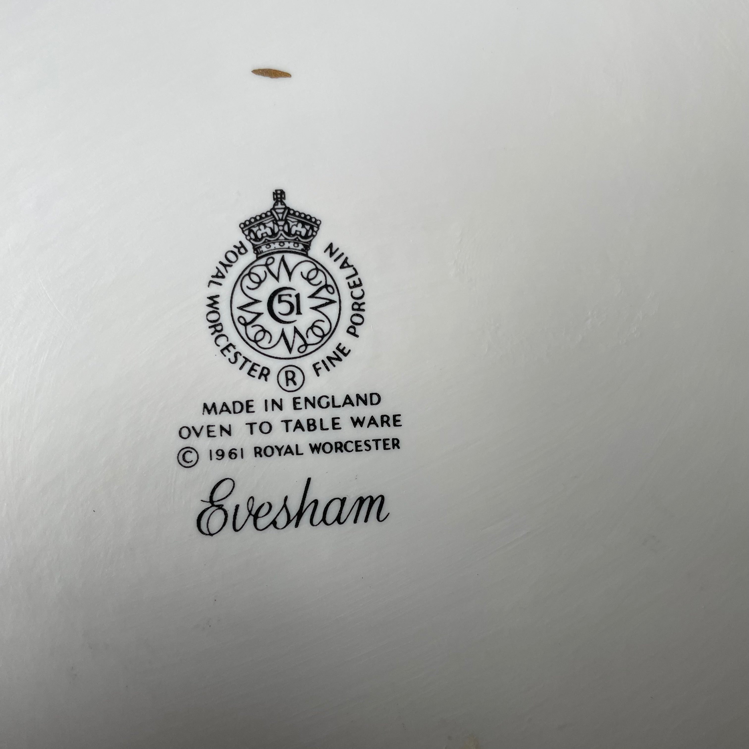 Vintage Royal Worcester Evesham Gold Oval Porcelain Harvest Motif Fluted Covered Casserole/Baking Dish, 10"x 6.5"