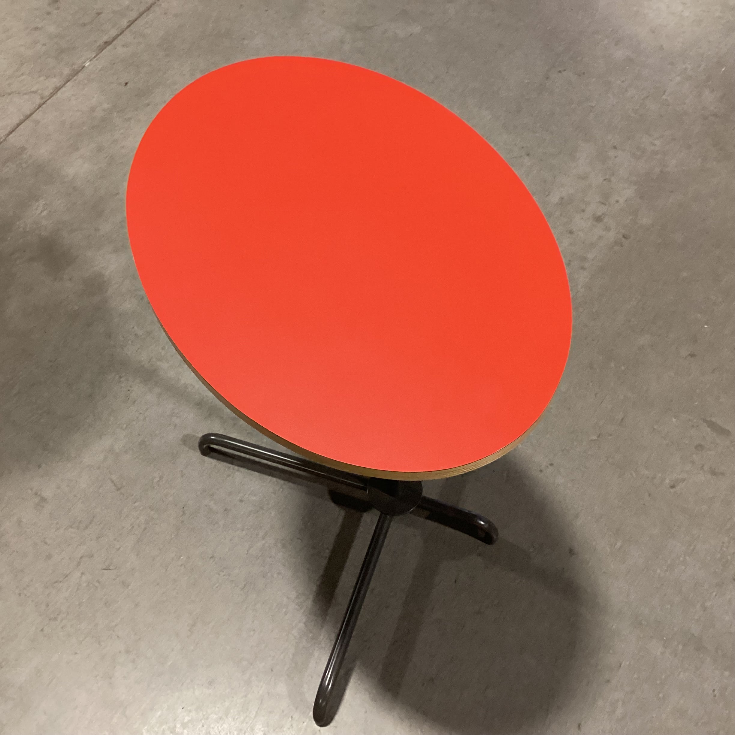 Harter Izzy Oval Red Laptop Side Table 20"x 14"x 26"