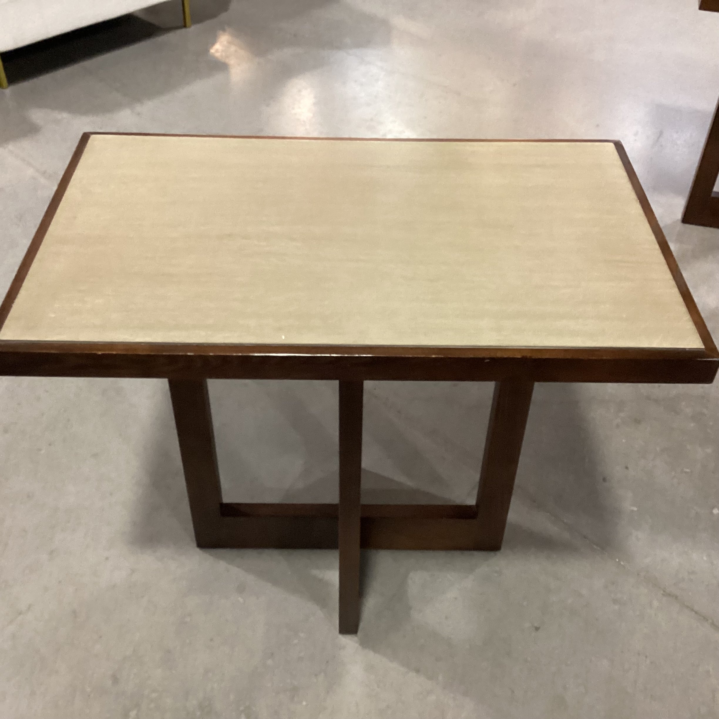 Hickory Chair Dark & Grey Tone Finish Walnut End Table 31"x 19"x 26"