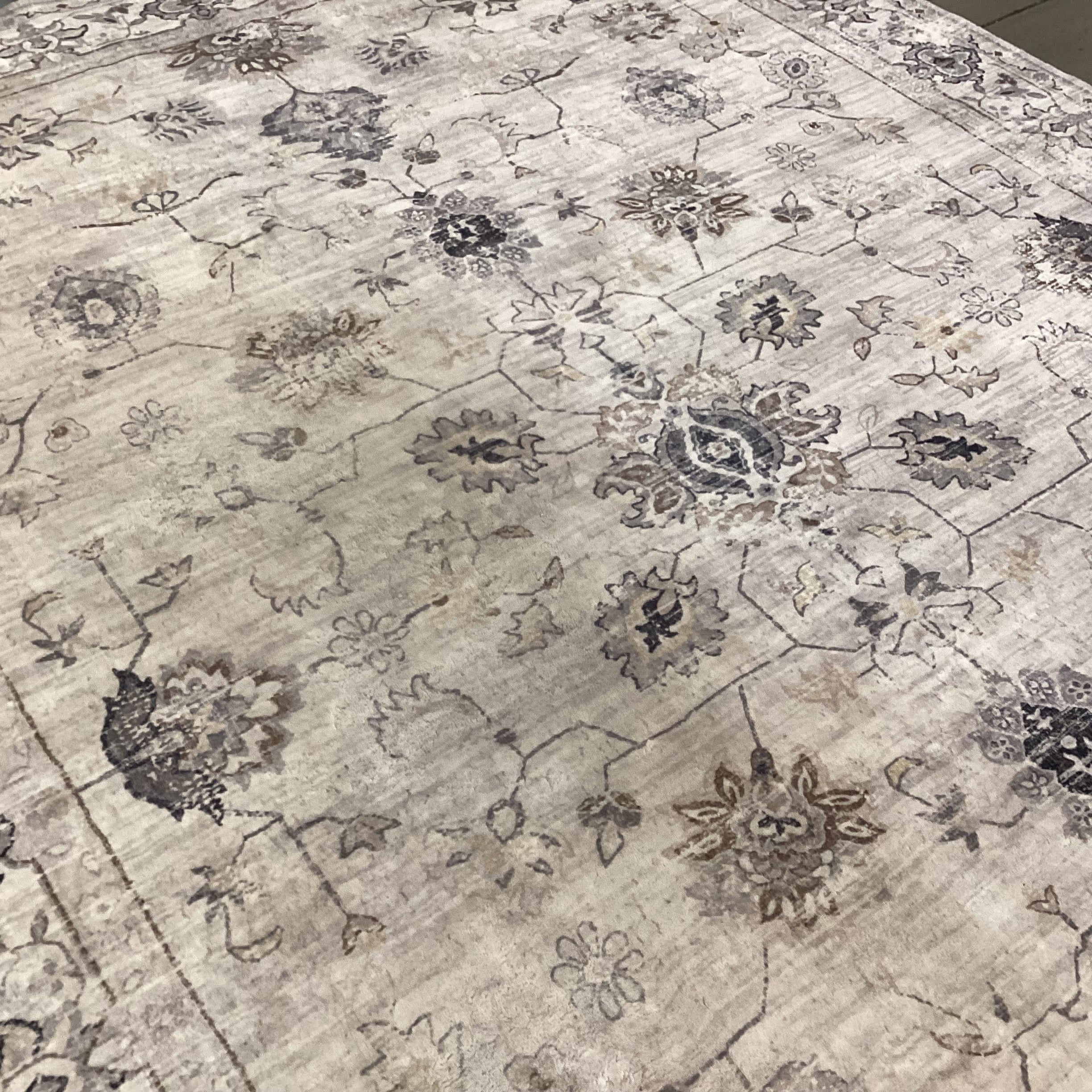 Persian Blooms Ultra Soft Faux Fur Ivory Grey & Taupe Rug 7'3"x 9'10"