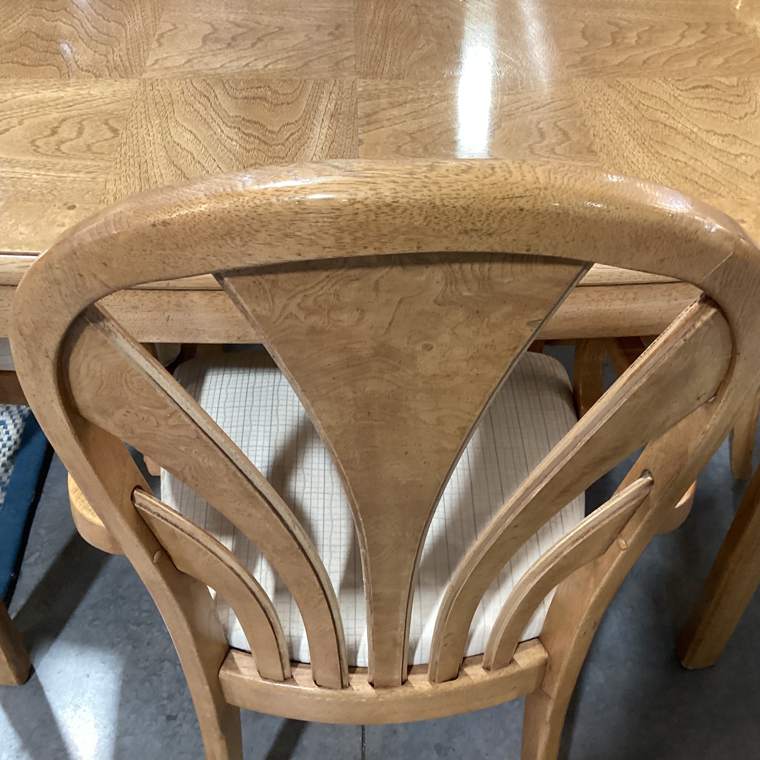 Vintage Thomasville Light Finish Wood & Veneer 1 Leaf Table with 6 Chairs Dining Set 68" to 80"x 44"x 30"