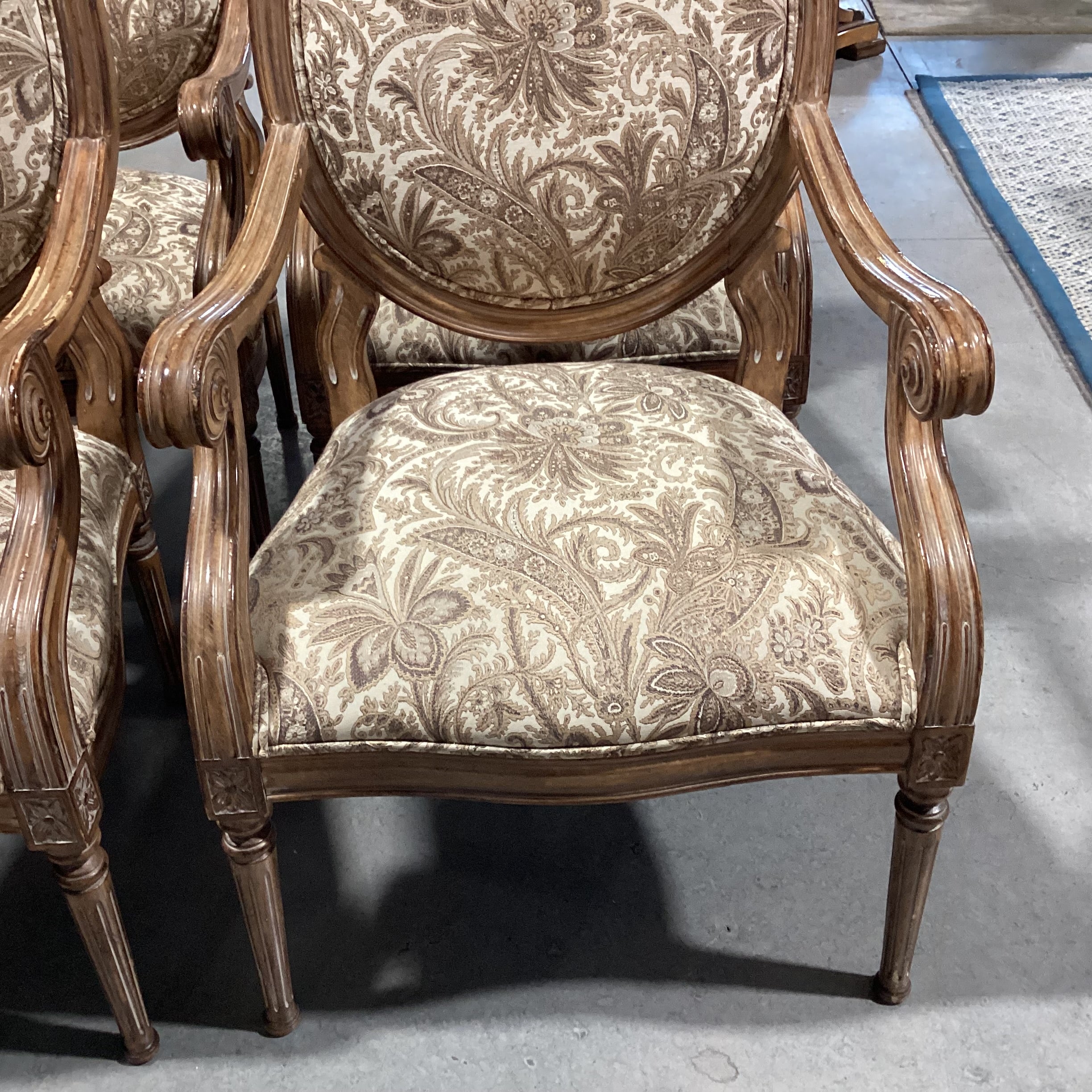 Set of 6 Kreiss Ivory Taupe & Gold Oval Back & Carved Wood Dining Chair 25"x 25"x 42"