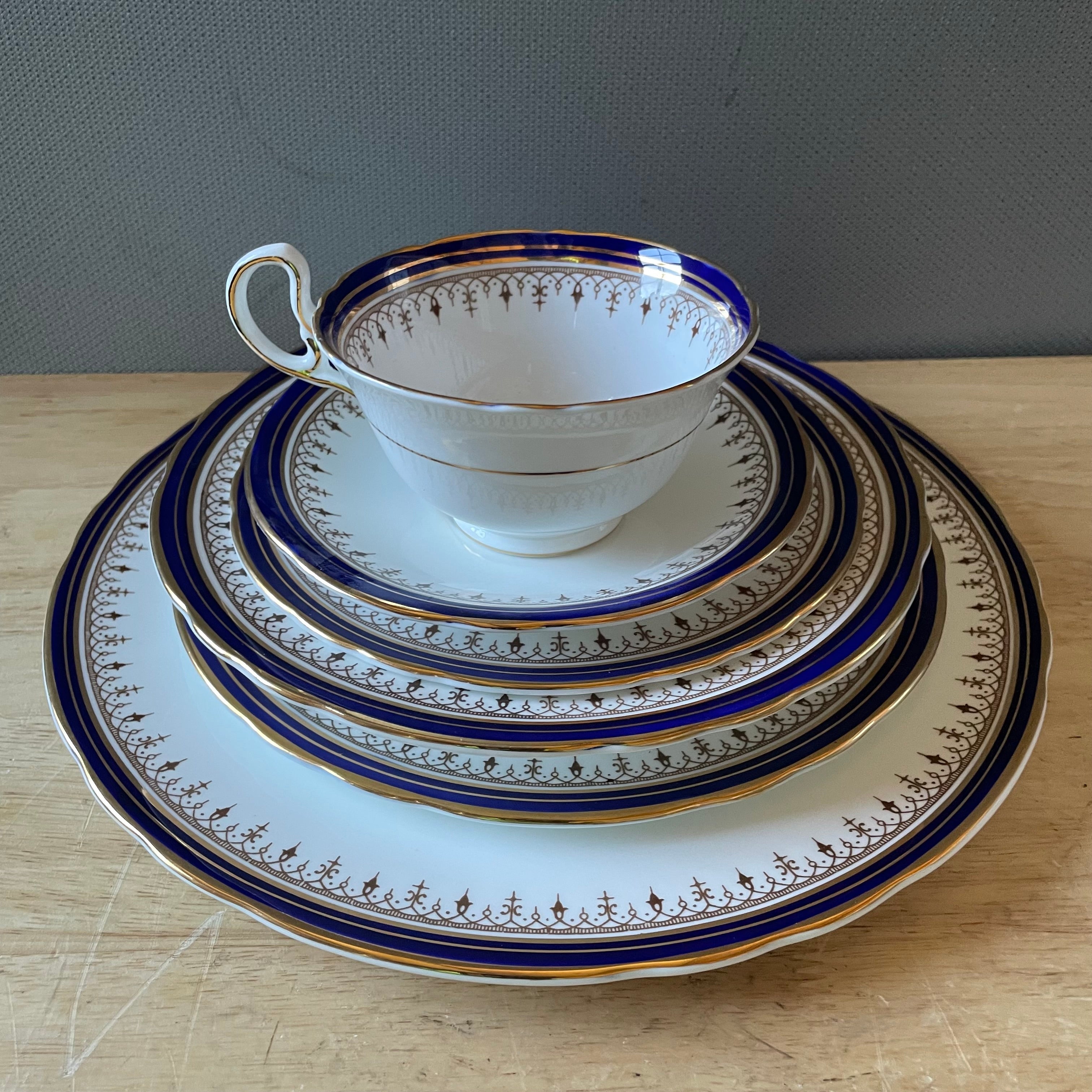 Vintage Set of 58 Pieces Aynsley Leighton Cobalt Blue Scalloped Bone China Made in England