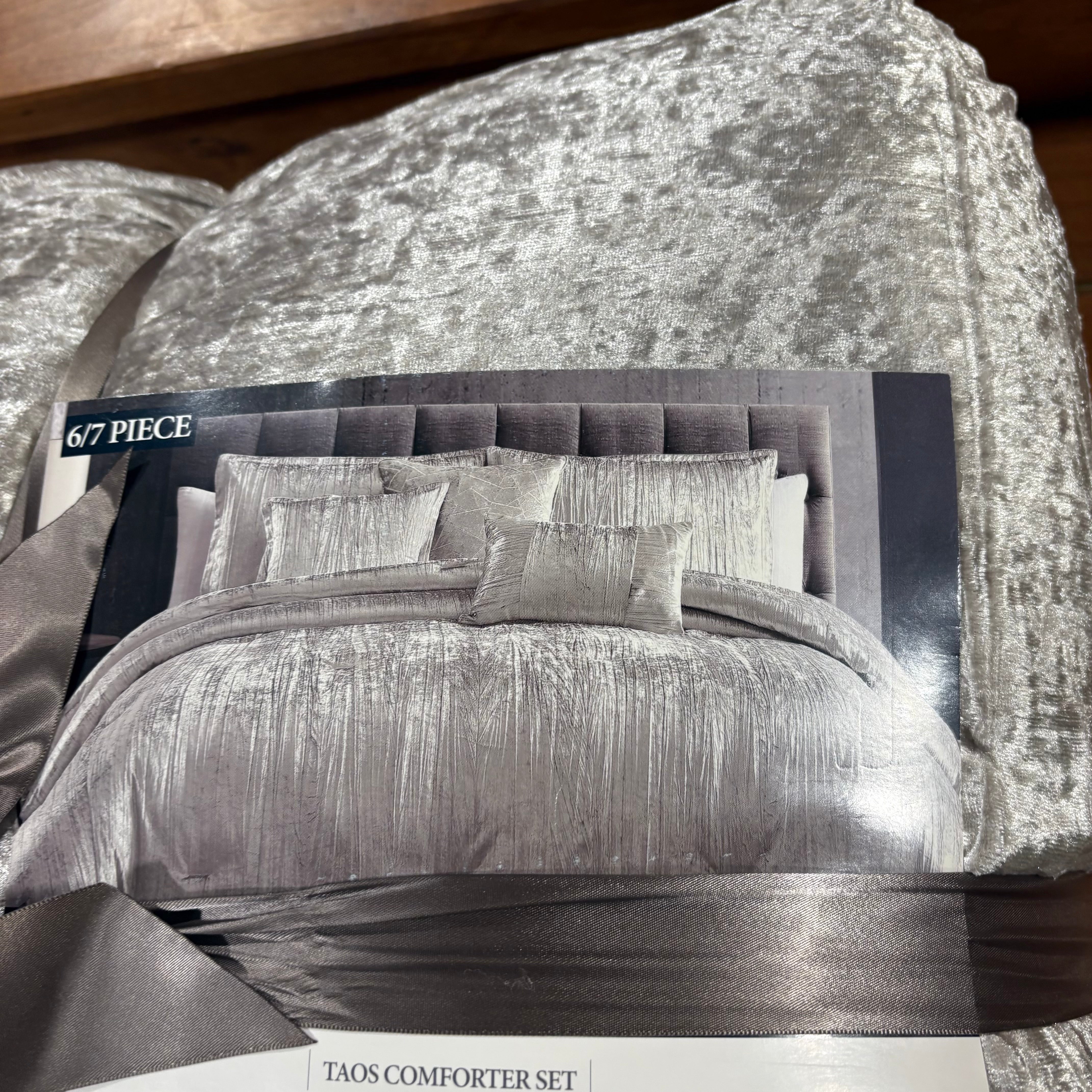 TWIN 6/7 Piece Taos Silver Velvet Comforter Set