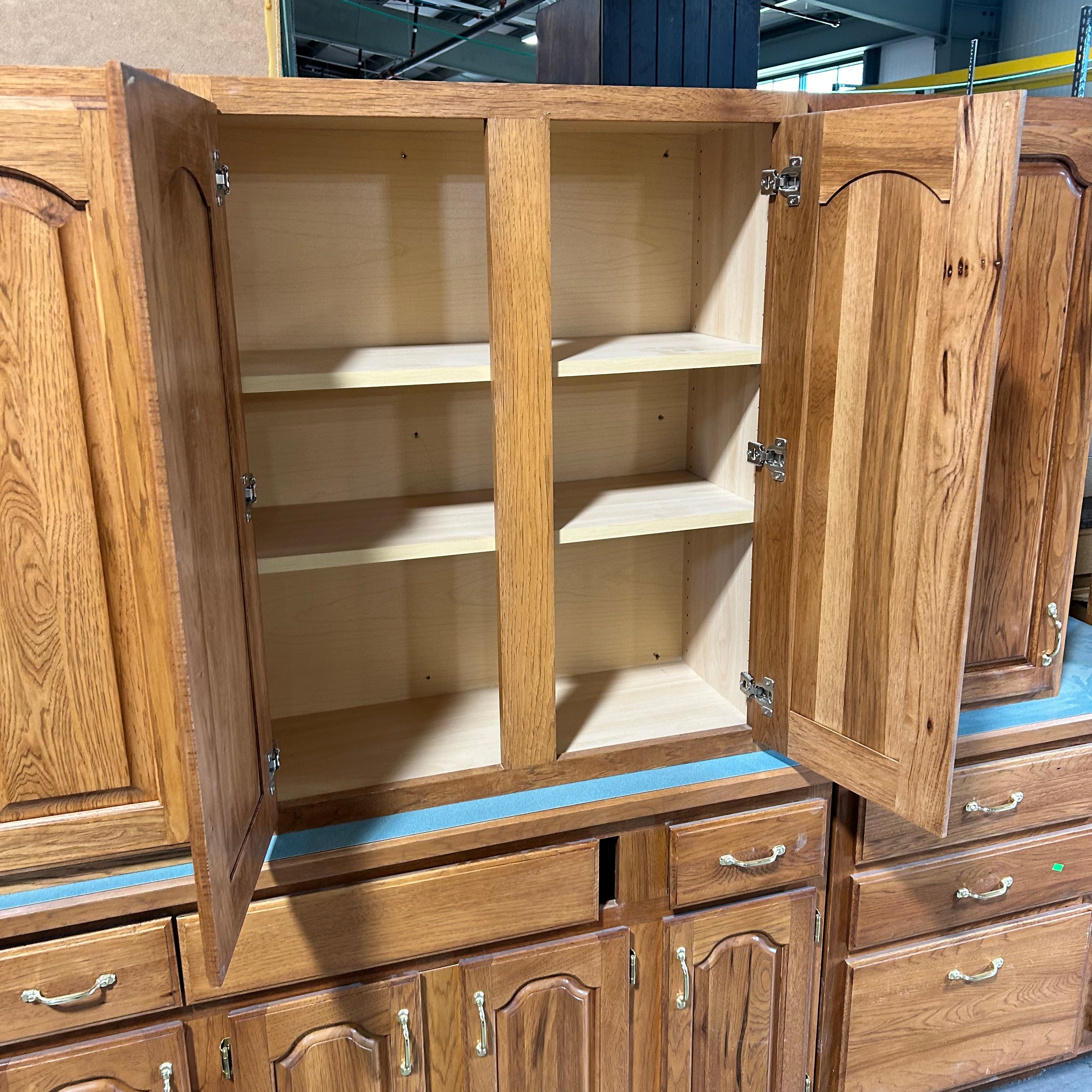 15 Piece Medium Stain Set With Brass Handles
