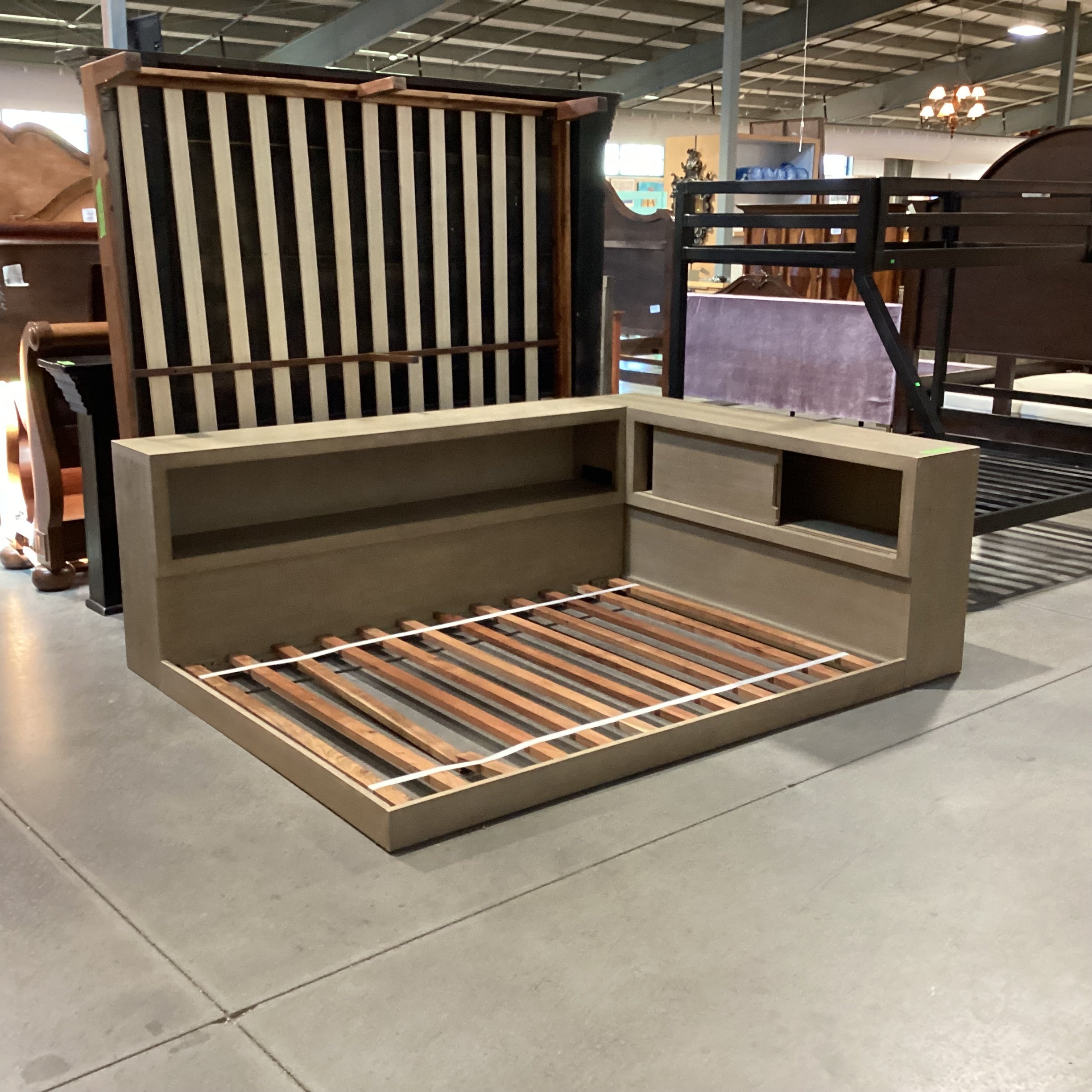 FULL Pottery Barn Costa Platform Solid Wood Bed Set 66.5"x 87.5"x 30"