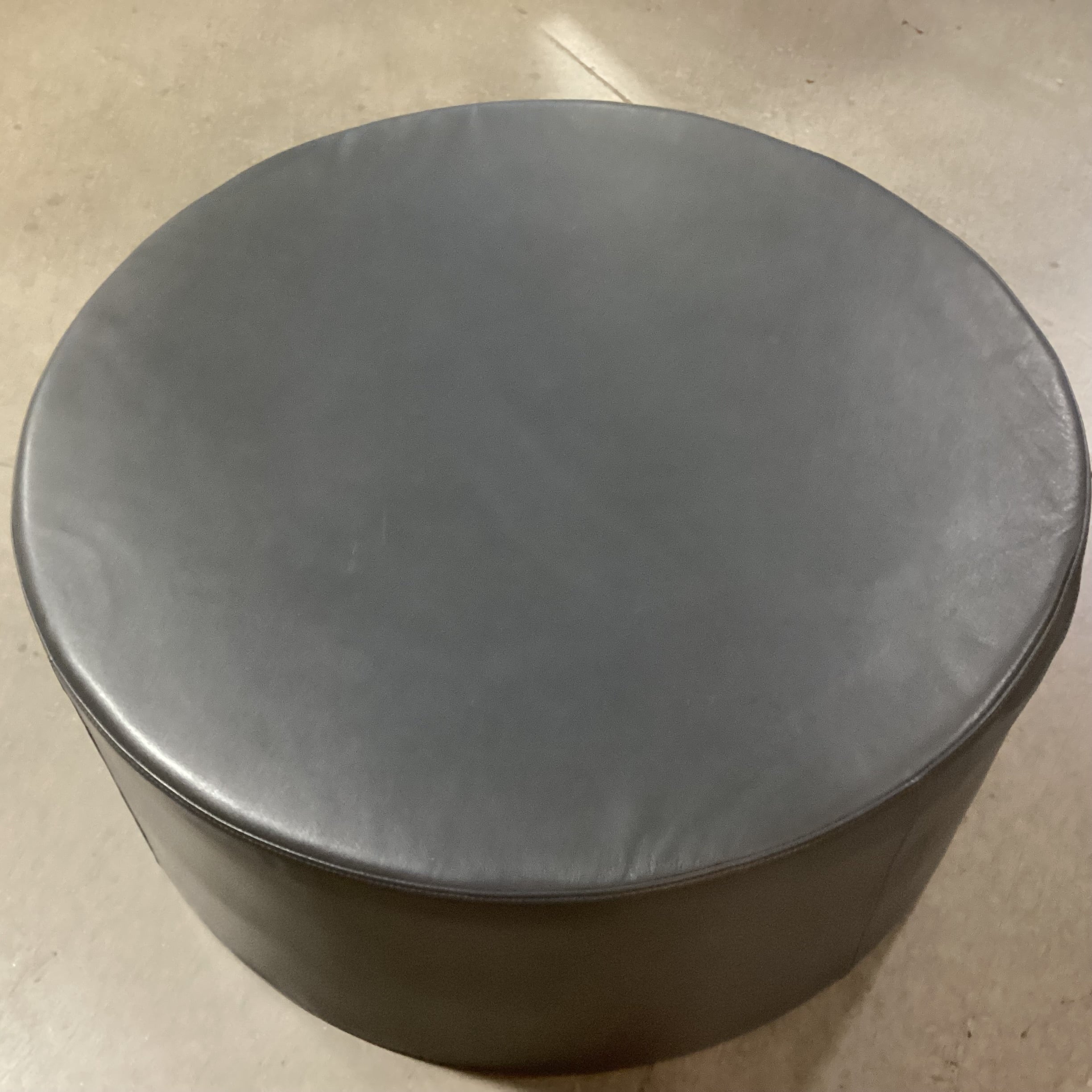 American Leather Room & Board Round Grey Leather Large Ottoman 36" Diameter x 16"