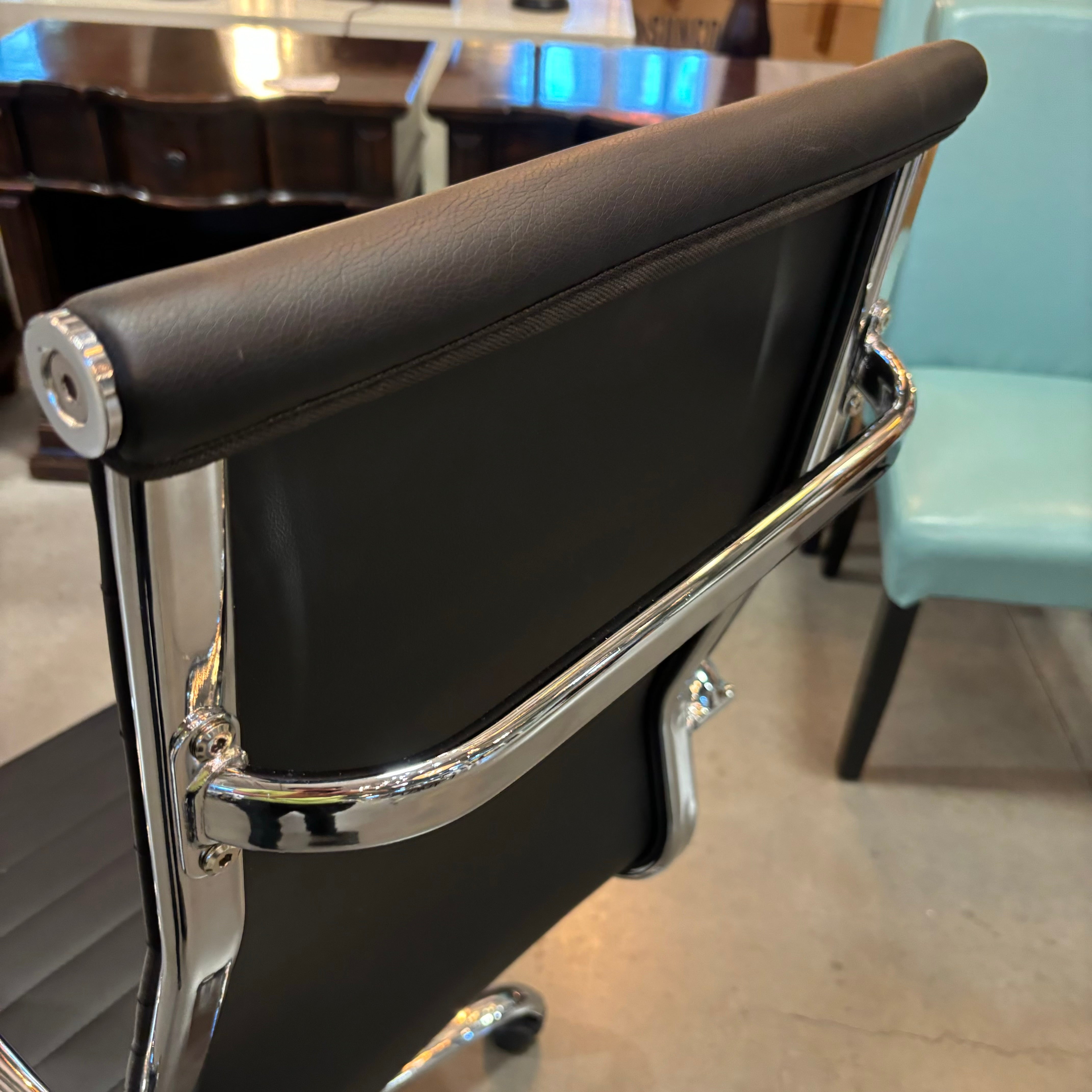 Black Faux Leather & Chrome Adjustable Height Swivel Office Chair 25"x 26"x 43" to 46"