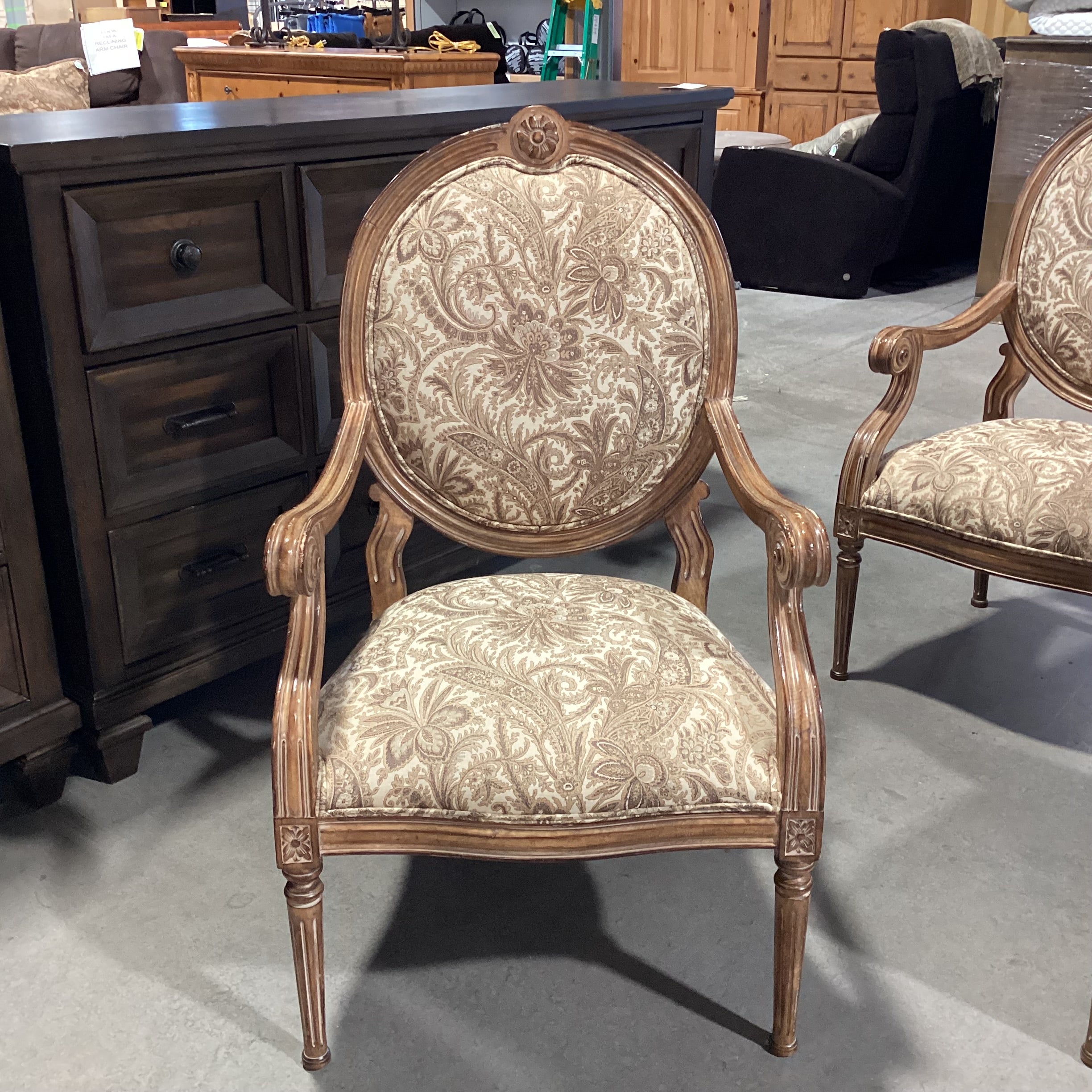 Set of 6 Kreiss Ivory Taupe & Gold Oval Back & Carved Wood Dining Chair 25"x 25"x 42"