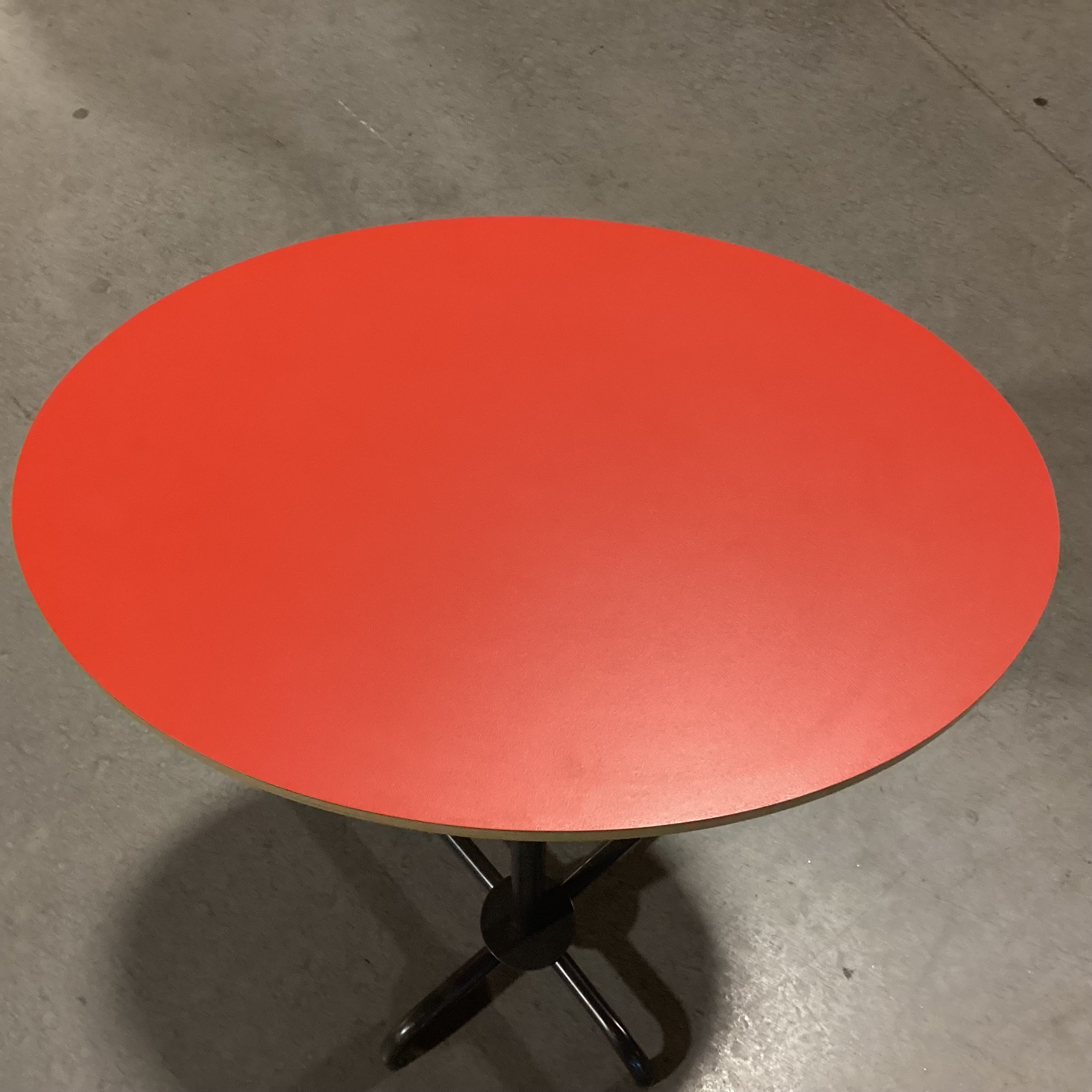 Harter Izzy Oval Red Laptop Side Table 20"x 14"x 26"