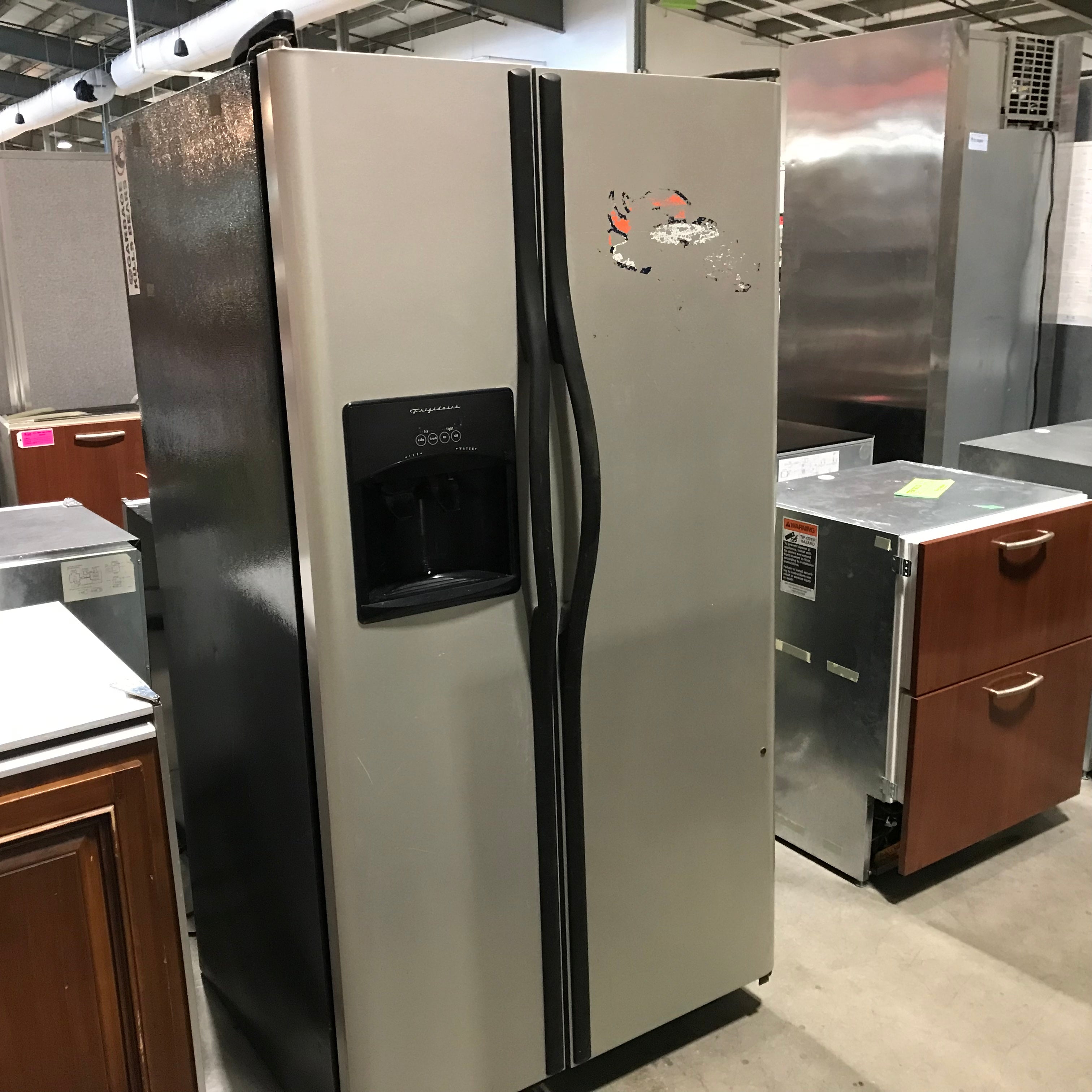 Frigidaire Grey Side-By-Side Refrigerator 36"x 32"x 70" ( Good Garage Fridge)
