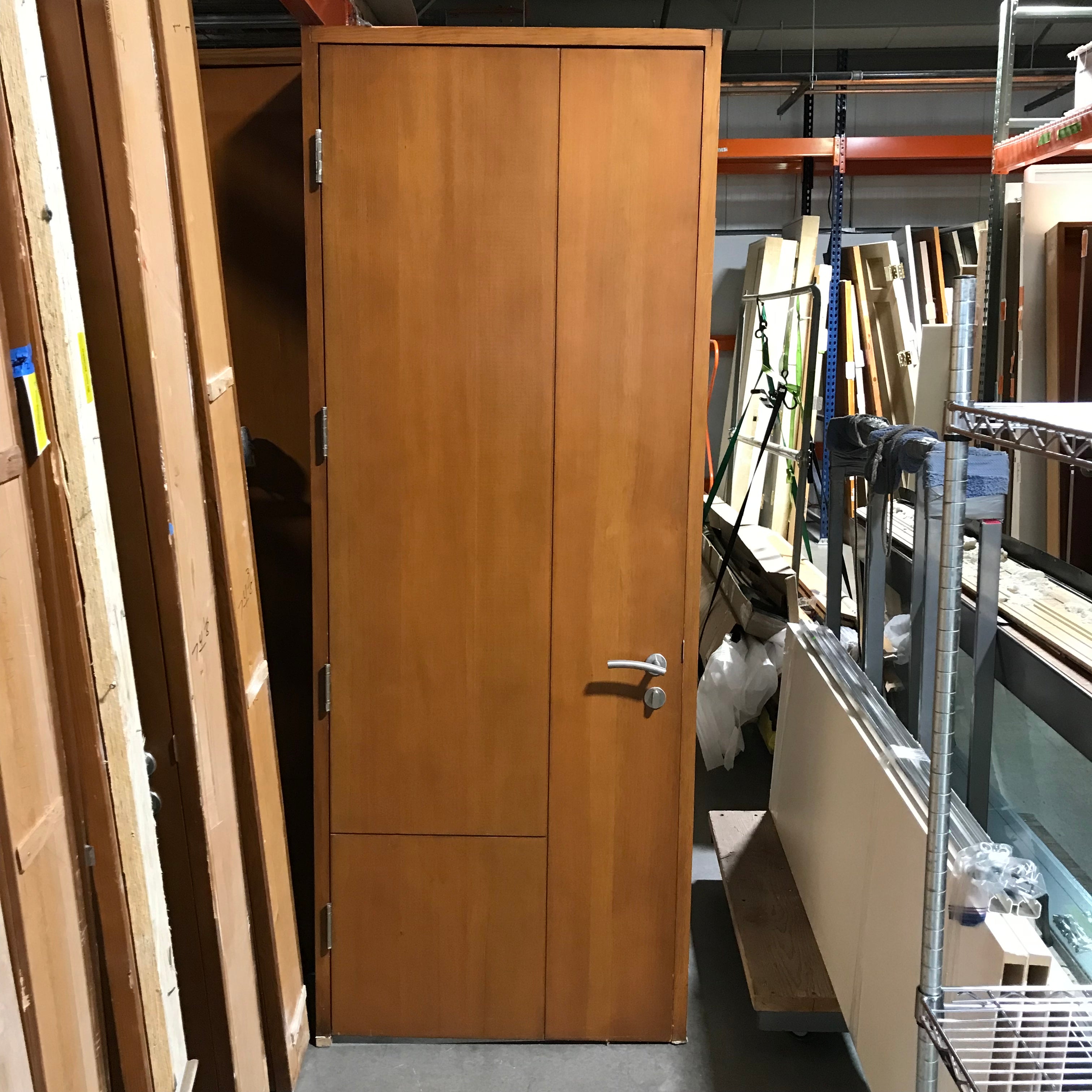 34.5"x 90"x 5.5" Rough Opening Brown Contemporary Interior Door with Jamb R Hung