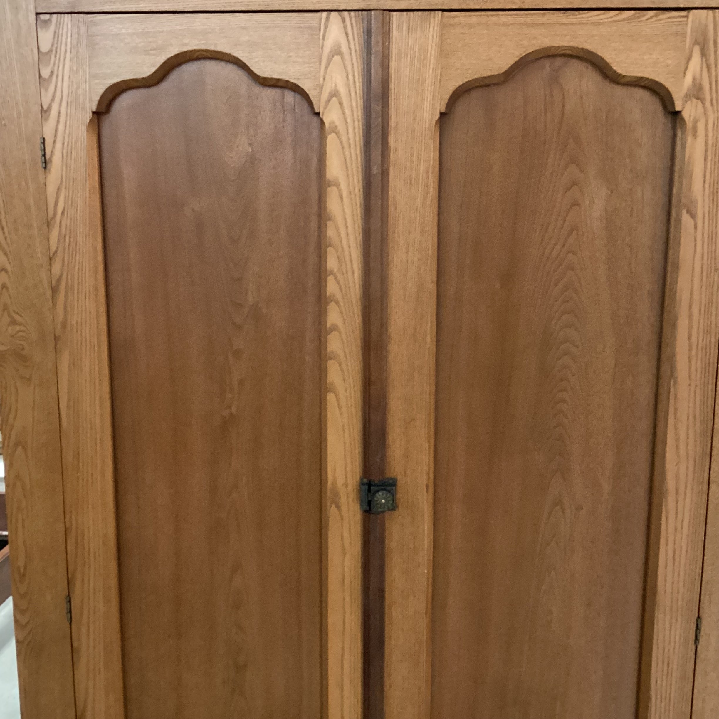 Vintage Antique Clean Line 2 Tone Wood Carved Detail 2 Door with Shelv