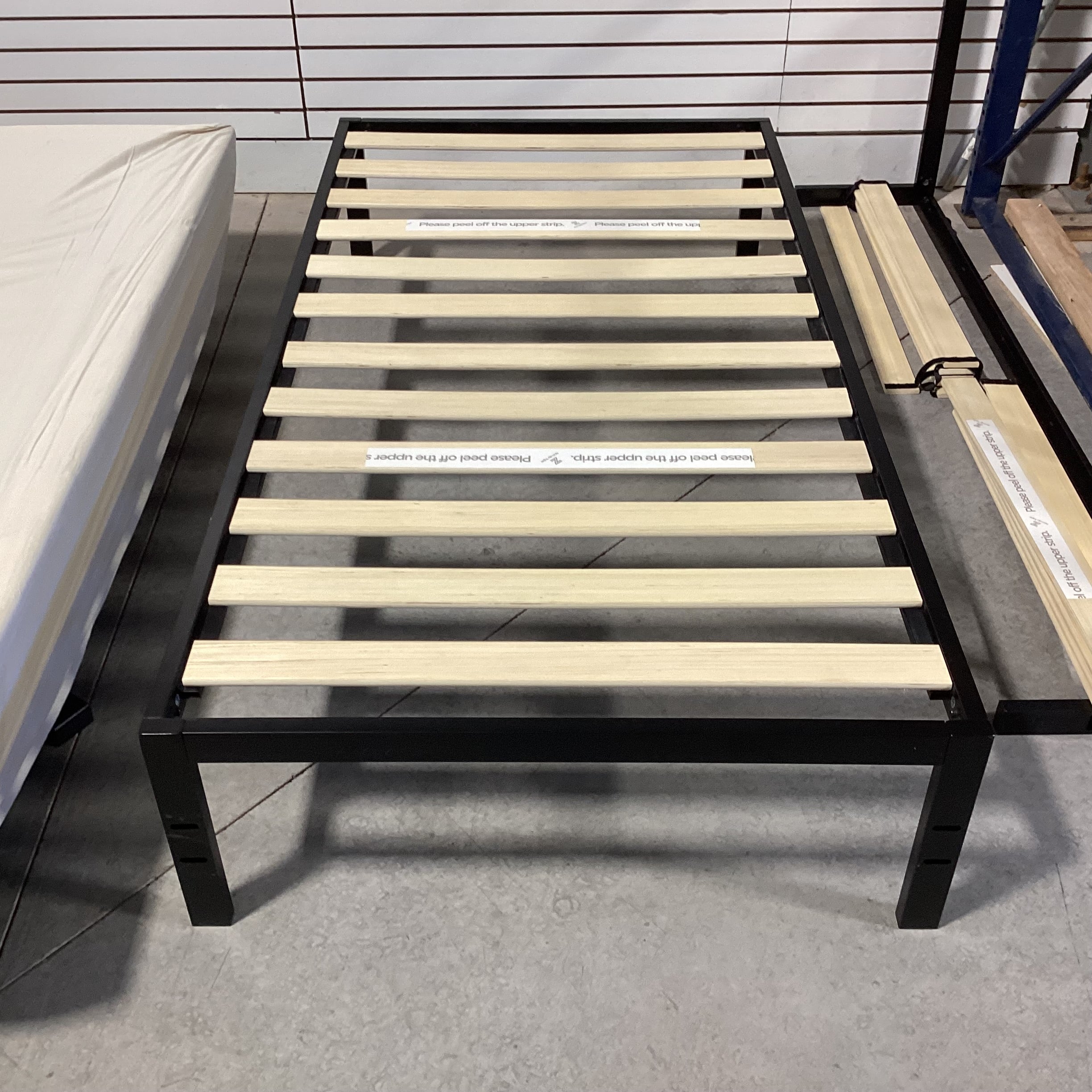 Twin Black Metal & Wood Slats Platform Bed Set 39x 75"x 14"