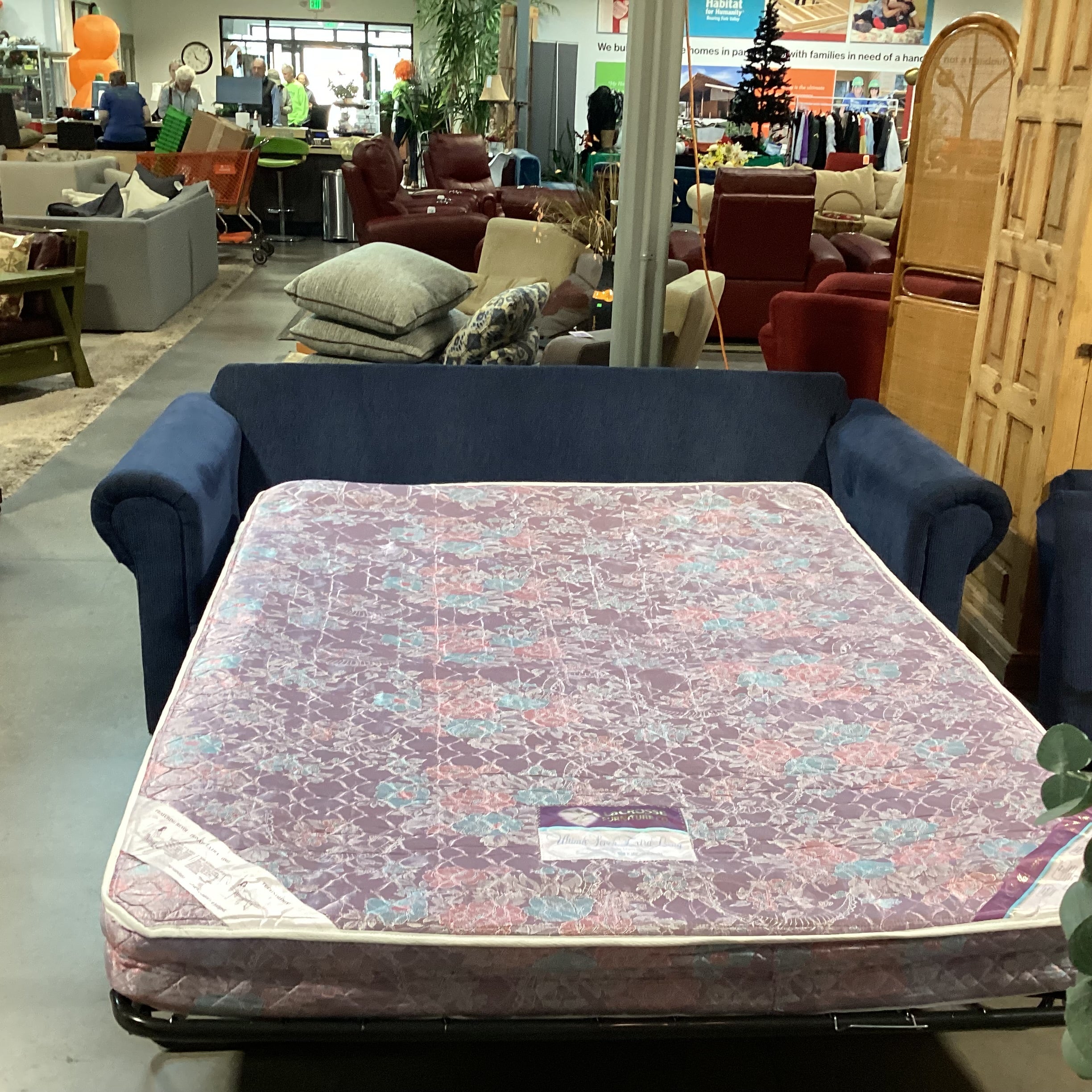 Blue Woven with 7 Accent Pillows Queen Sleeper Sofa 83"x 36"x 31"