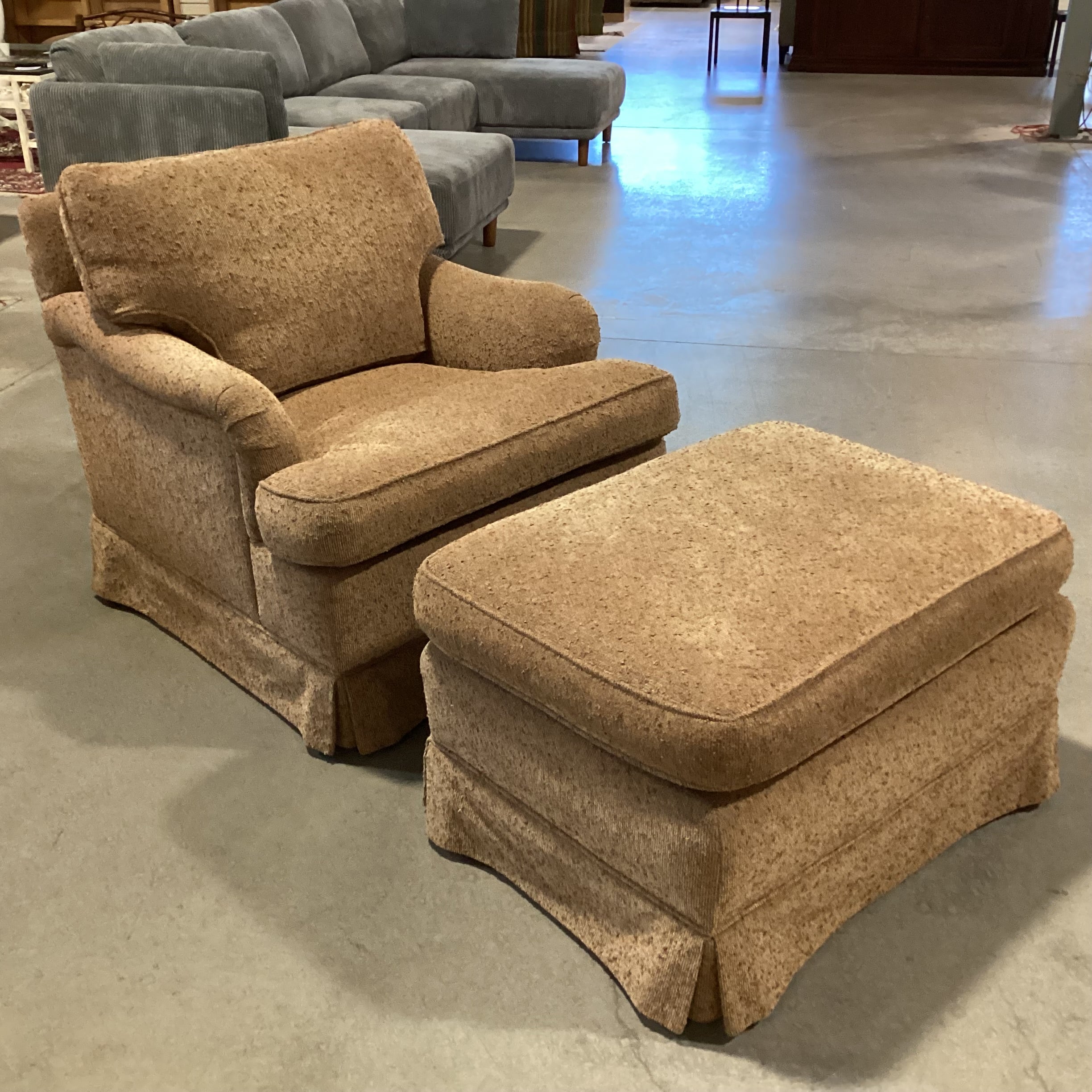 Brown Nubbed Woven With Ottoman Chair 35"x 38"x 32"